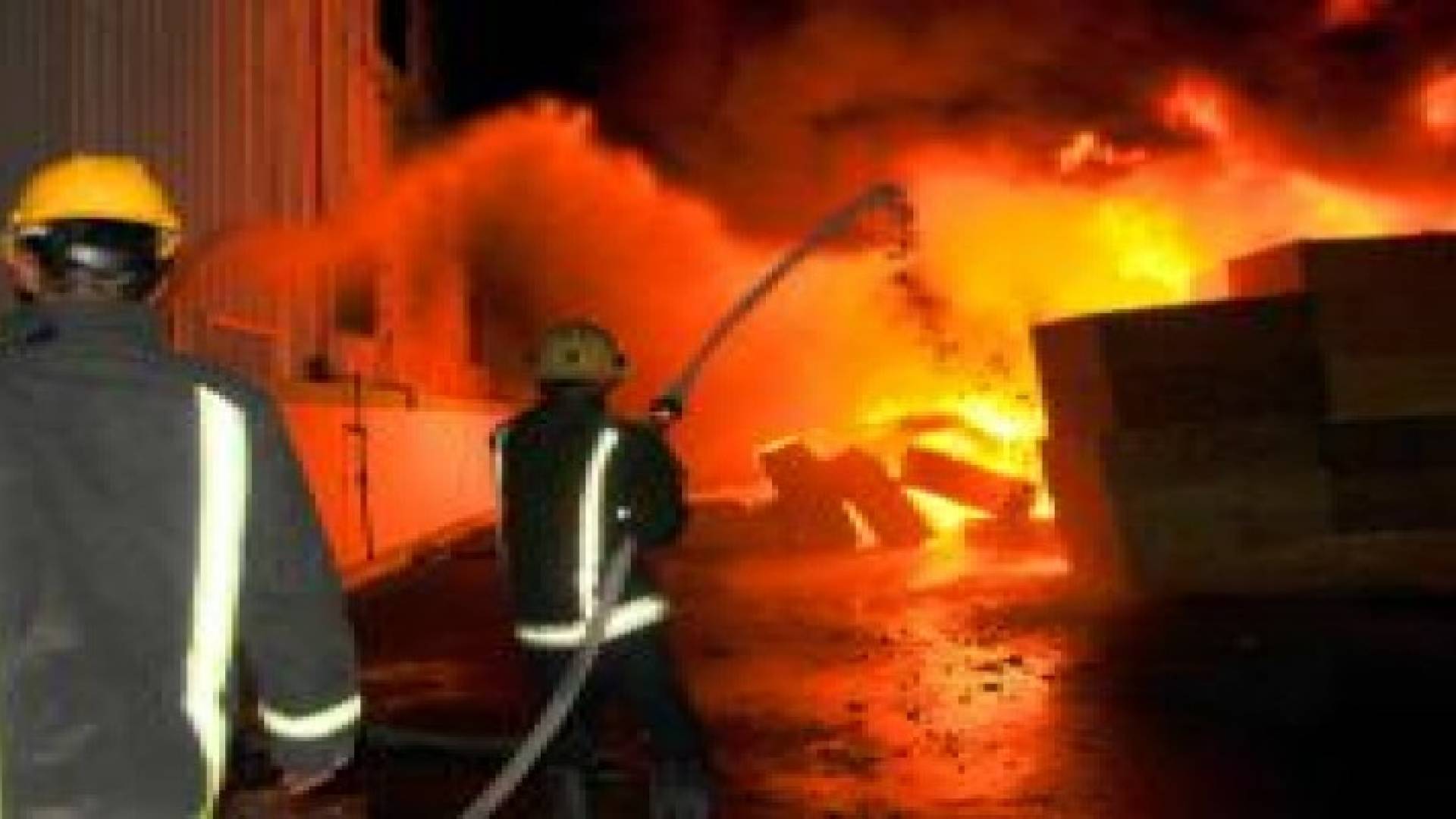 إصابتان اثر حريق منزل في محافظة العاصمة