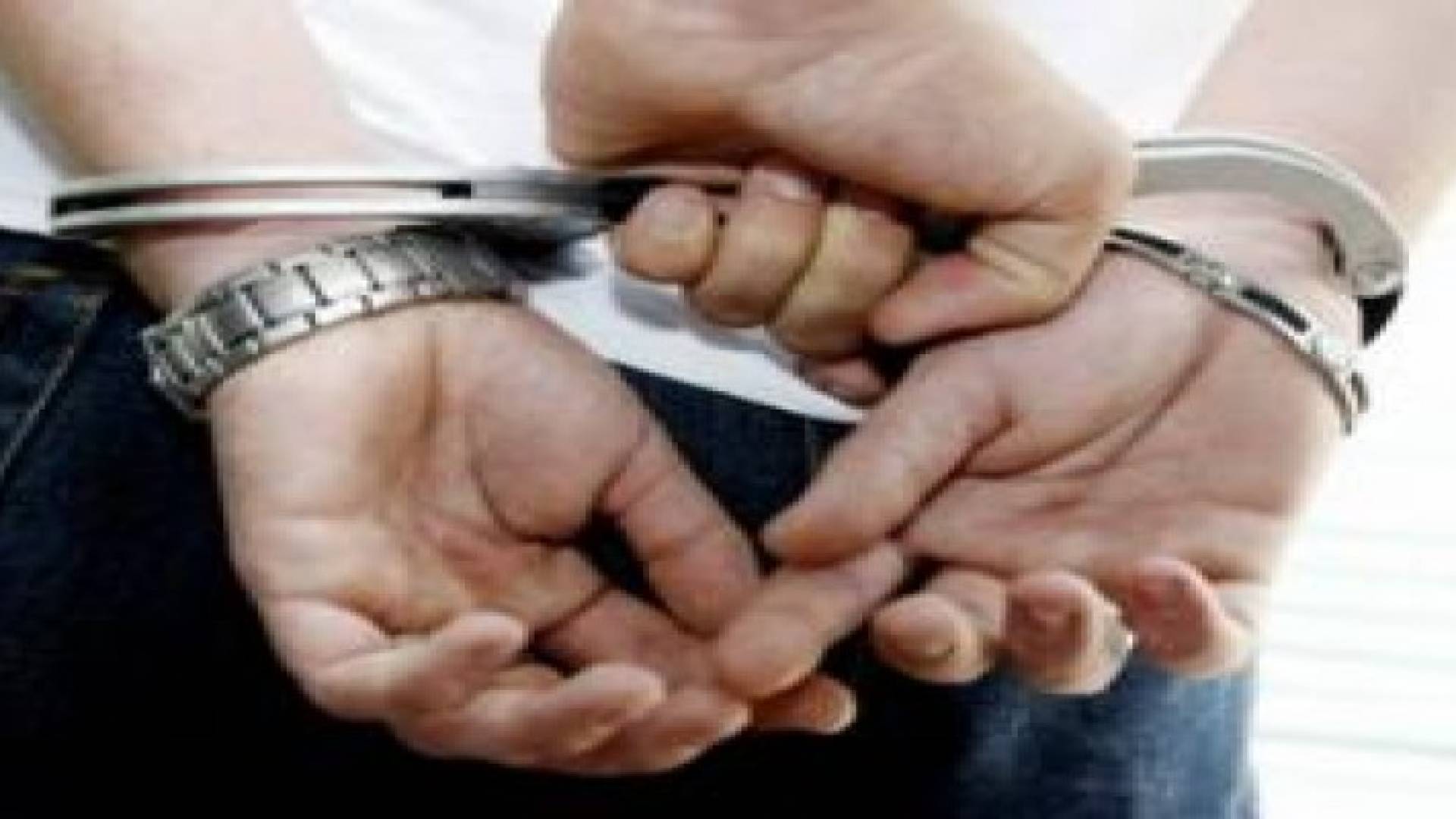القبض على شخصين من أصحاب السوابق بعد سرقة مبلغ مالي من احد بنوك العاصمة