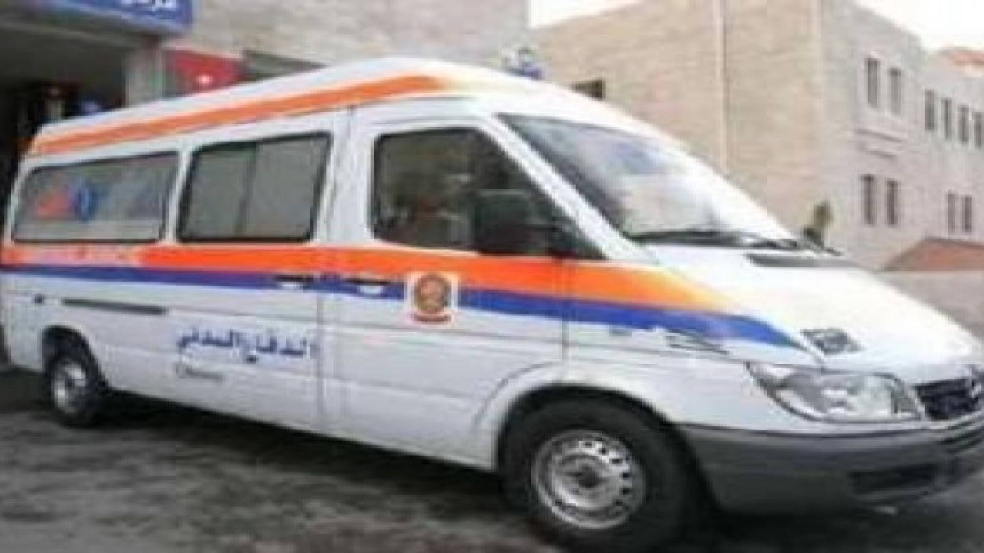 إصابة 5 أشخاص اثر حادث تصادم على طريق المطار