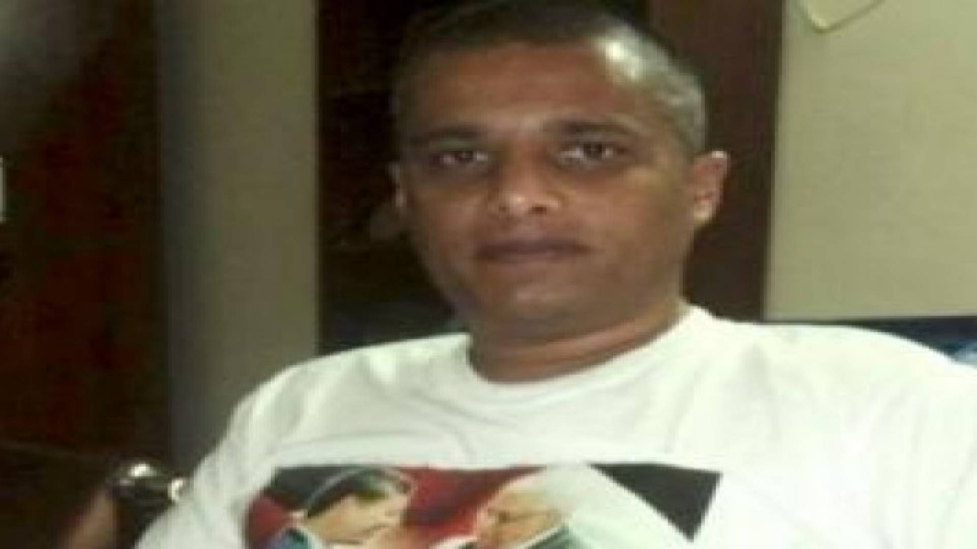 معلم فلسطيني يقرر المشي من فلسطين إلى عمان للتهنئة بعيد الاستقلال