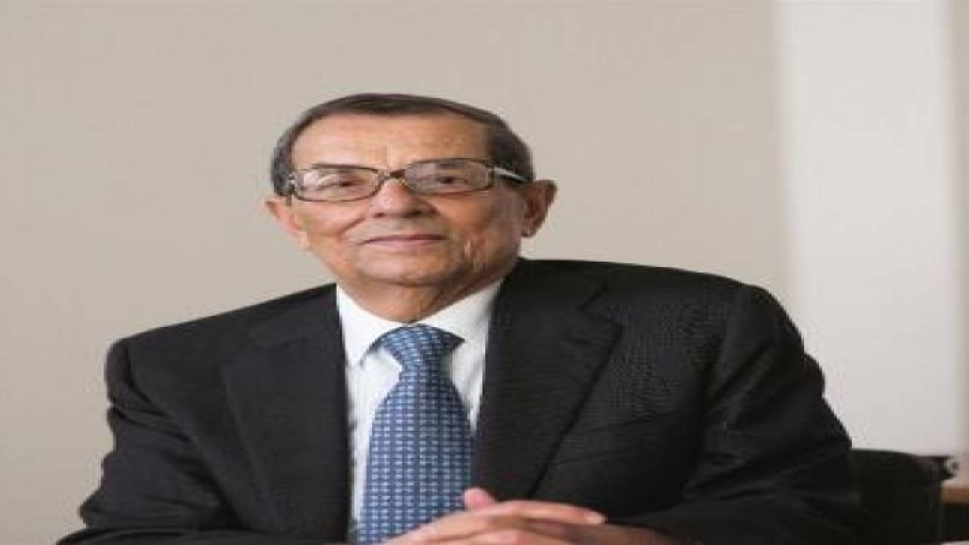 رئيس الوزراء ينعى الوزير الاسبق سميح طالب دروزة