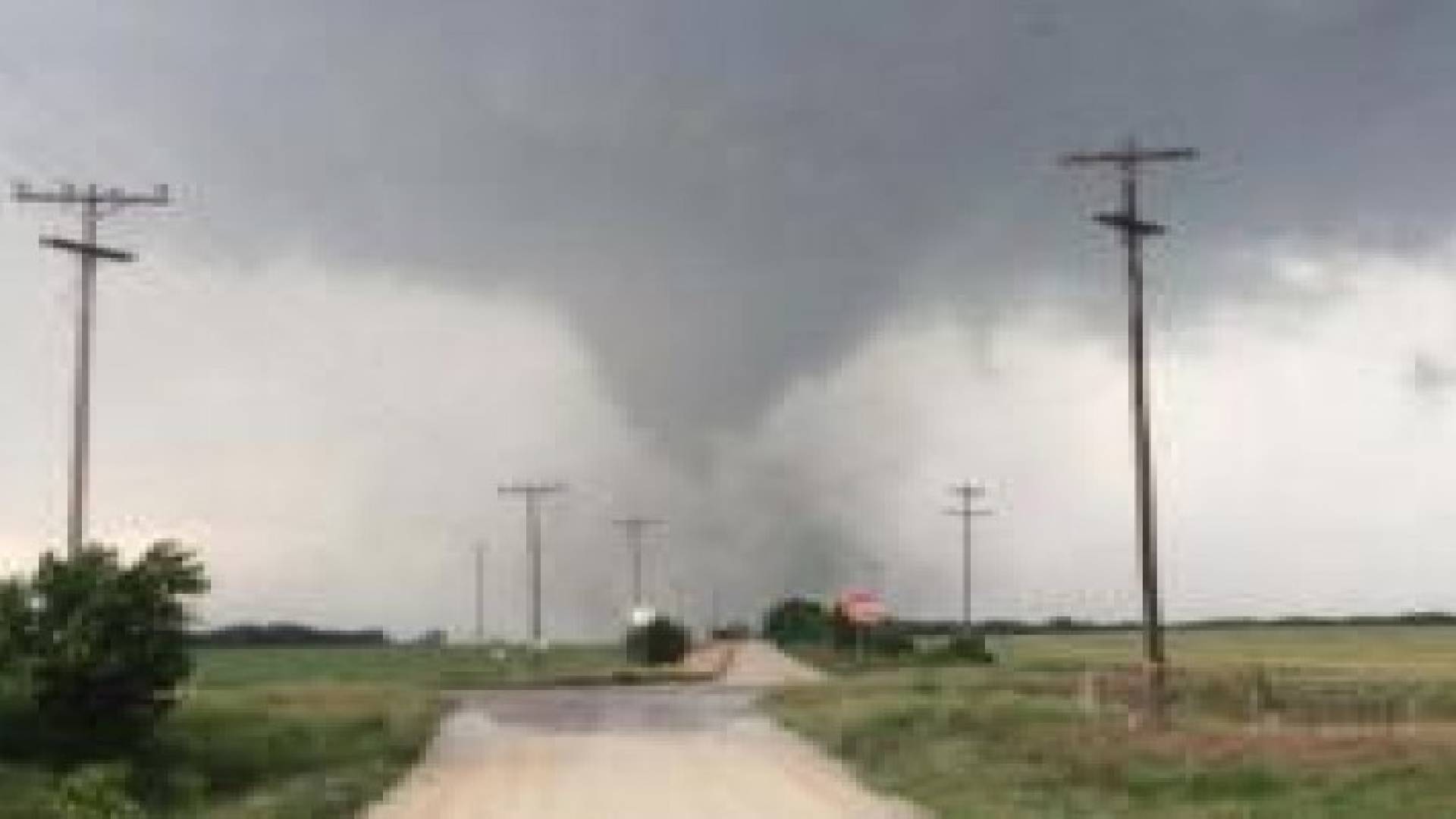 اميركا: أعاصير تجتاح مناطق بتكساس وأوكلاهوما