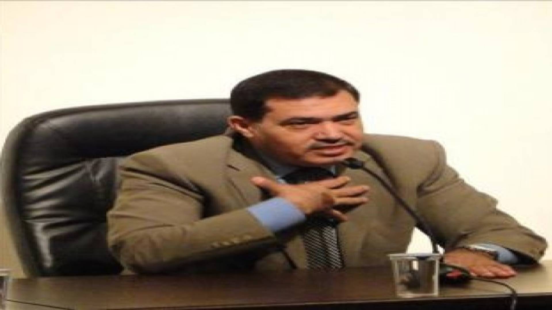 الهميسات: لا فرق بين رواتب الذكور والاناث في الخدمة المدنية