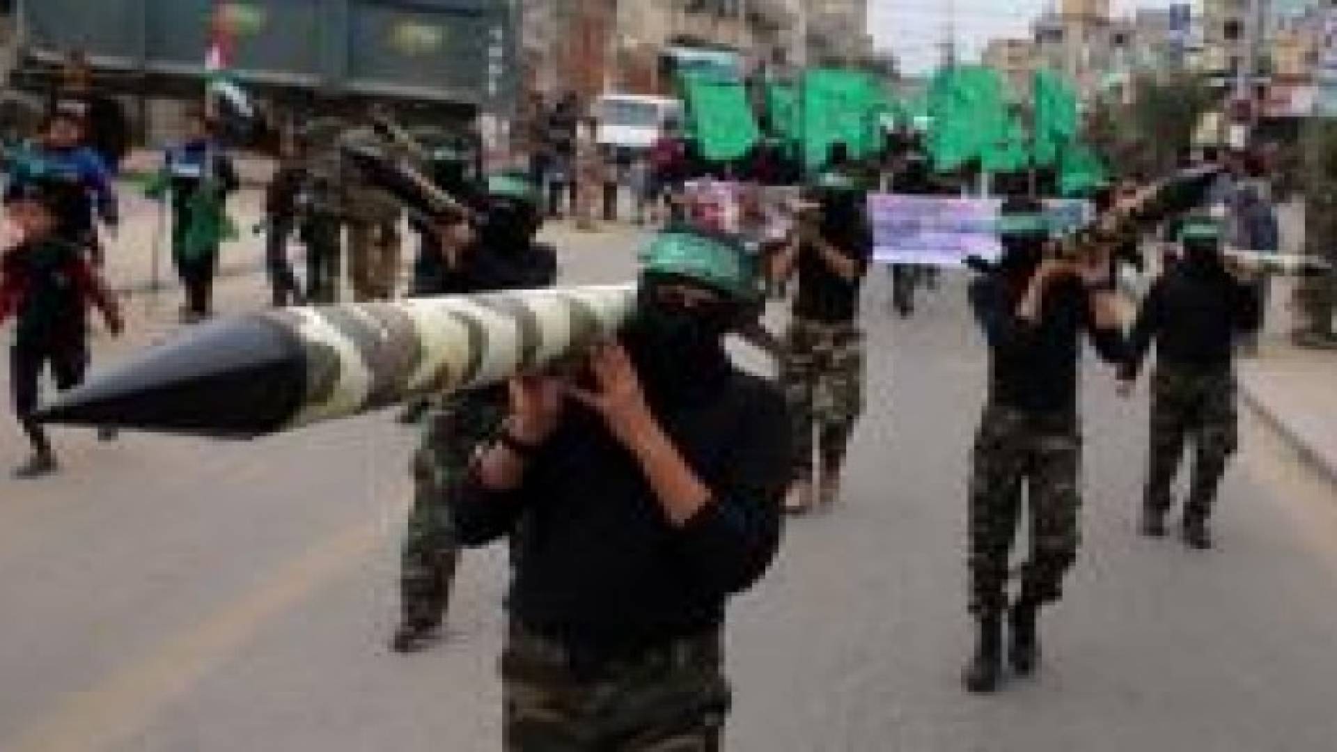 حماس تنظم عرضا عسكريا برفح في ذكرى النكبة