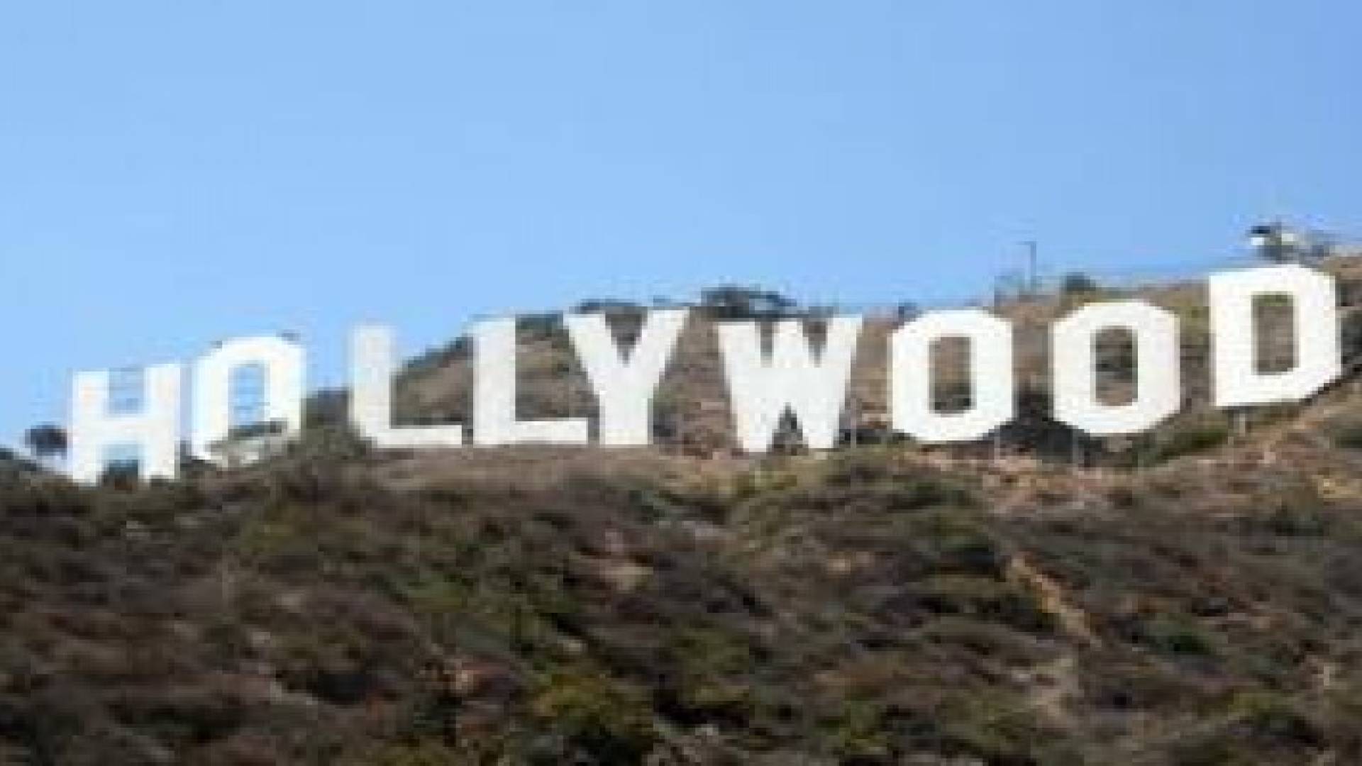 أشهر 10 أخطاء في أفلام "هوليوود" .. صور وفيديو