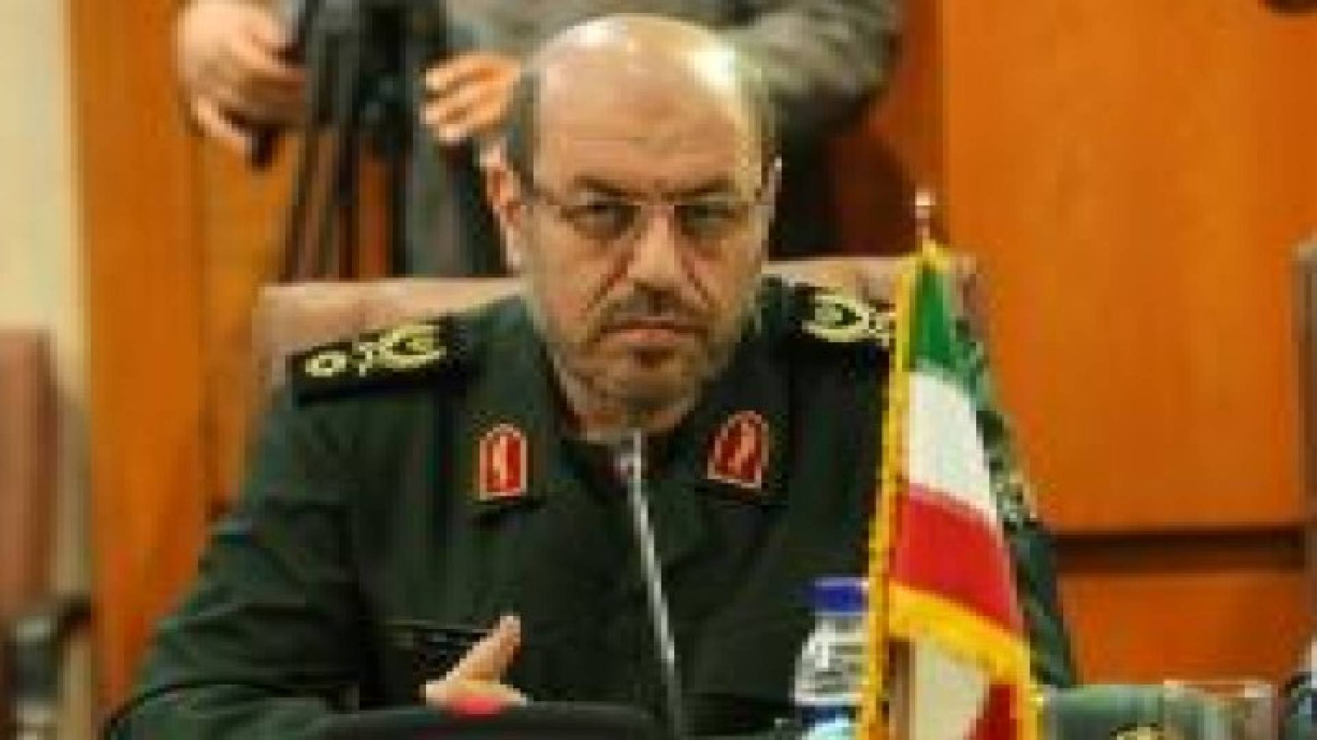 وزير الدفاع الإيراني يبدي استعداد بلاده لتقديم المزيد من الدعم العسكري للعراق