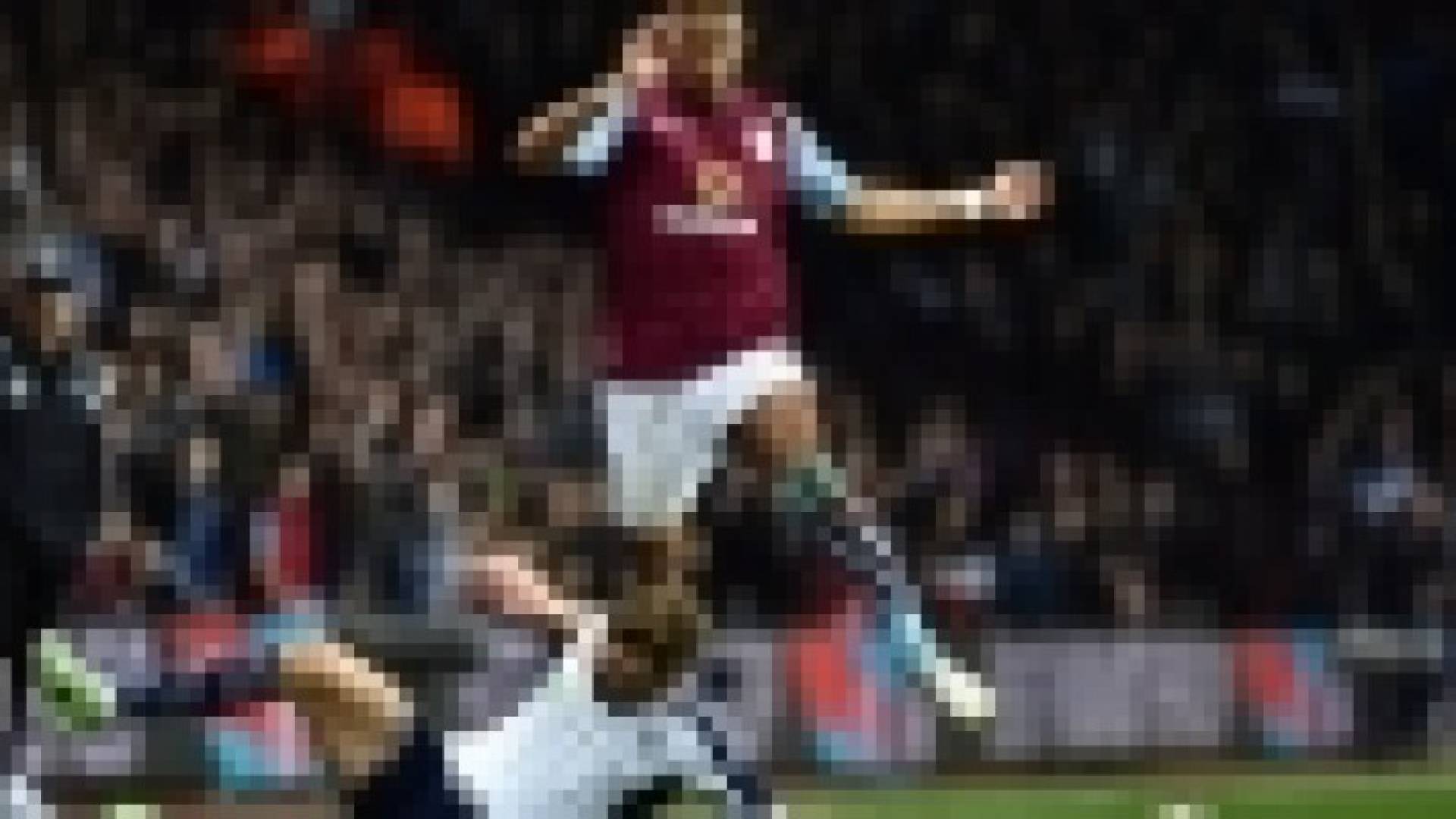 أستون فيلا يوقع عقدا دائما مع سكوت سينكلير