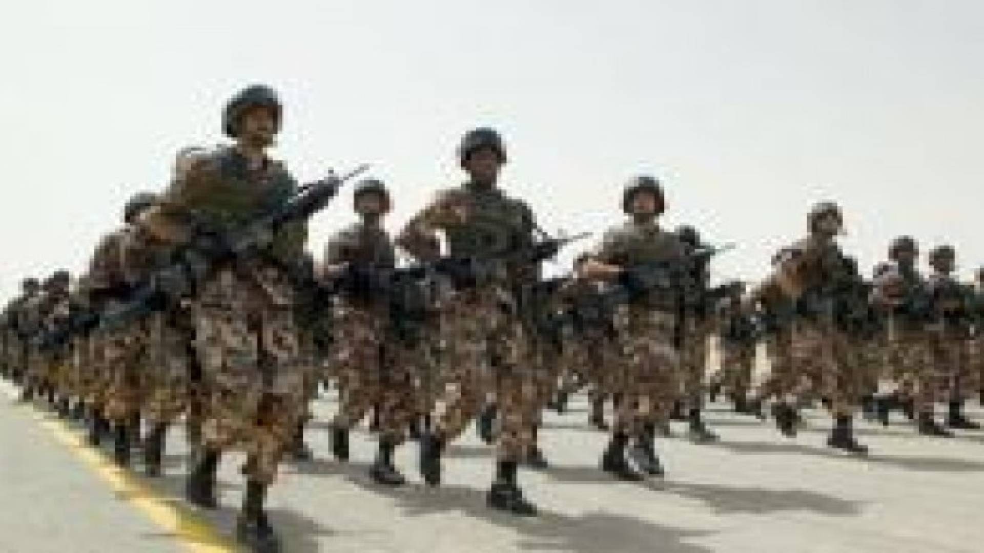 ضباط متقاعدون يزورون الواجهتين الشرقية والشمالية