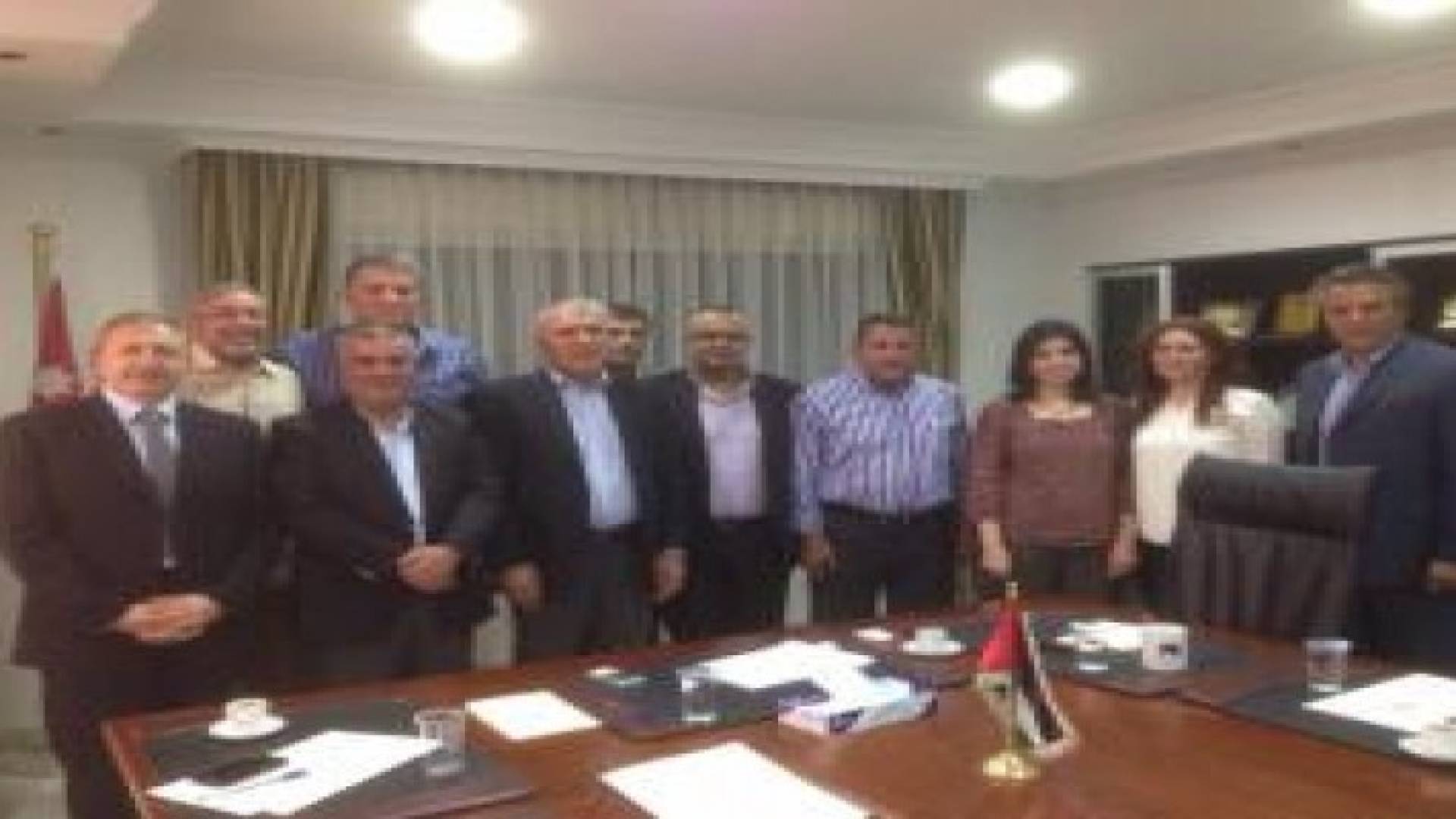 لجنة عمان الخضراء عام 2020 تلتقي وزير البيئة لبحث أوجه التعاون لتنفيذ المشروع