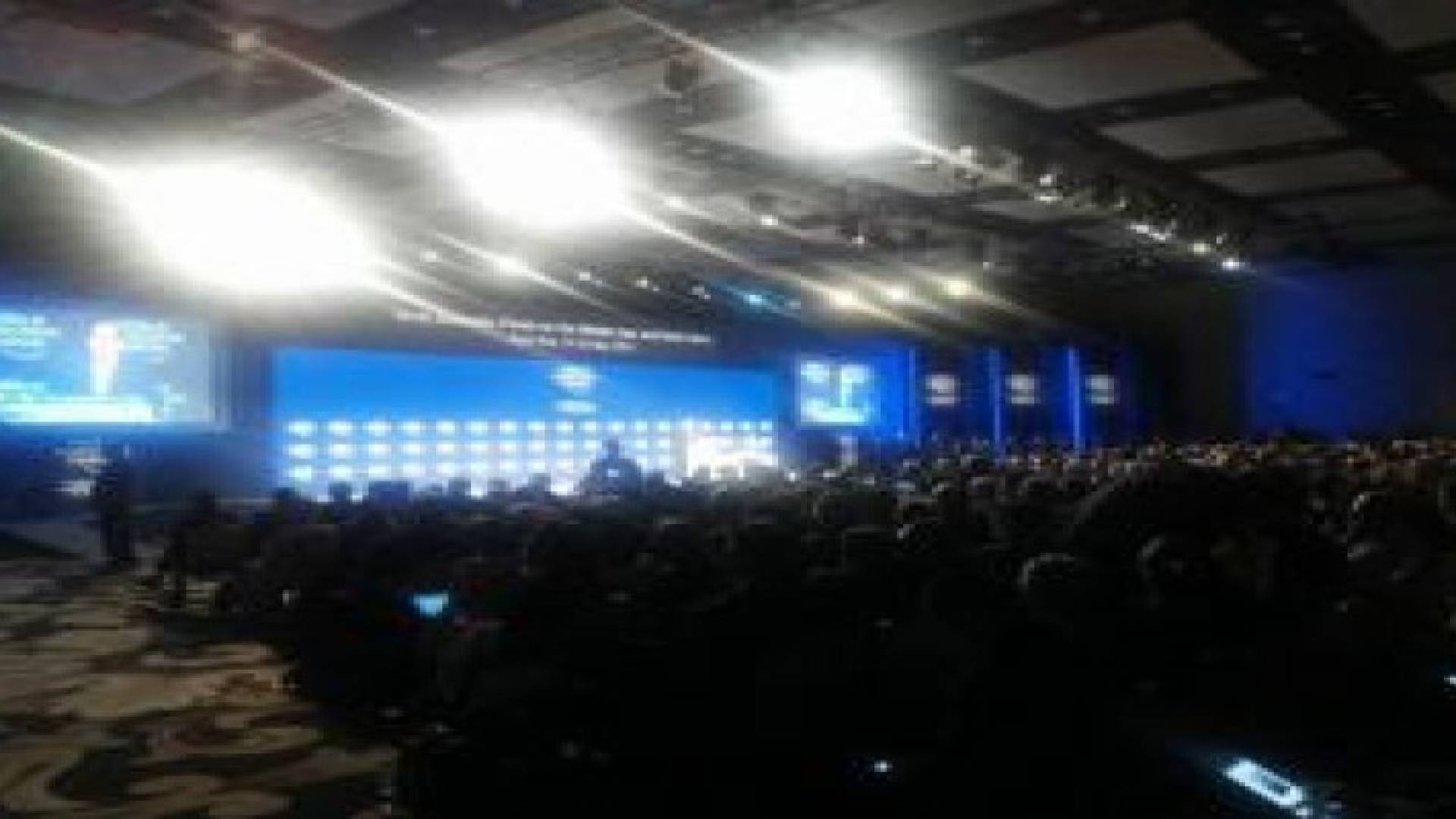 المنتدى الاقتصادي العالمي:  الامير خالد بن الوليد يعلن توقيع 3 اتفاقيات