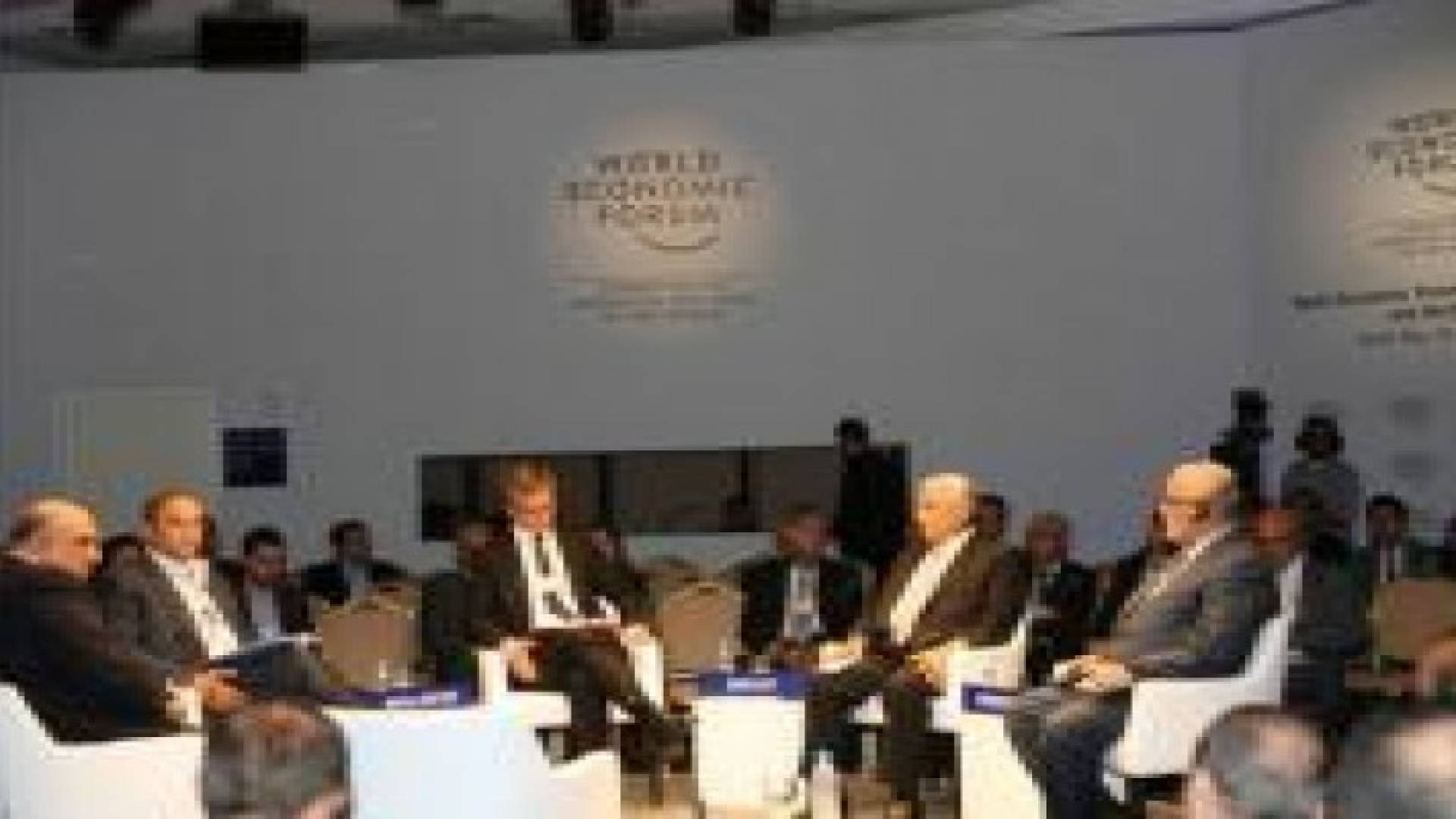 النسور: ما تشهده المنطقة كارثة على الأمة