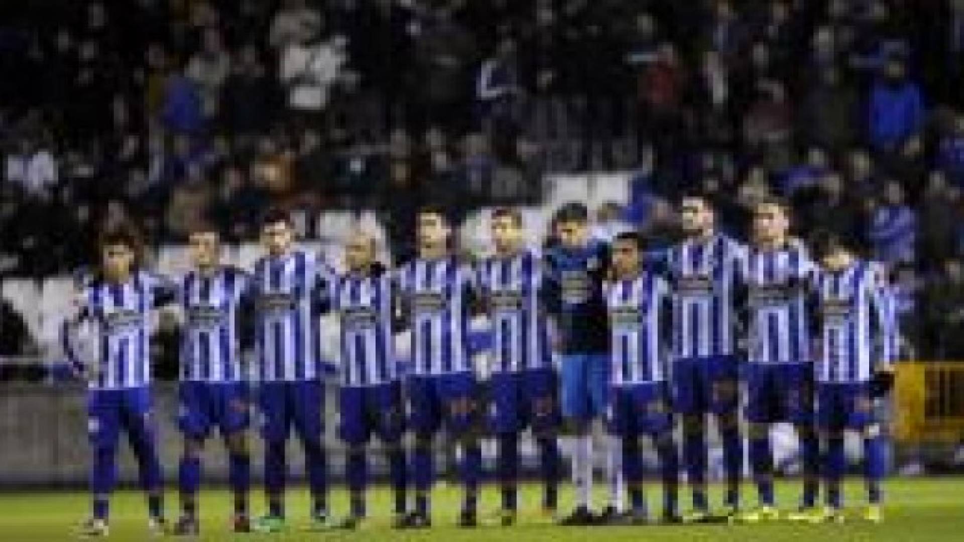 نقطة من برشلونة تمنح ديبورتيفو لاكورونا البقاء بالدوري في ليلة وداع تشافي