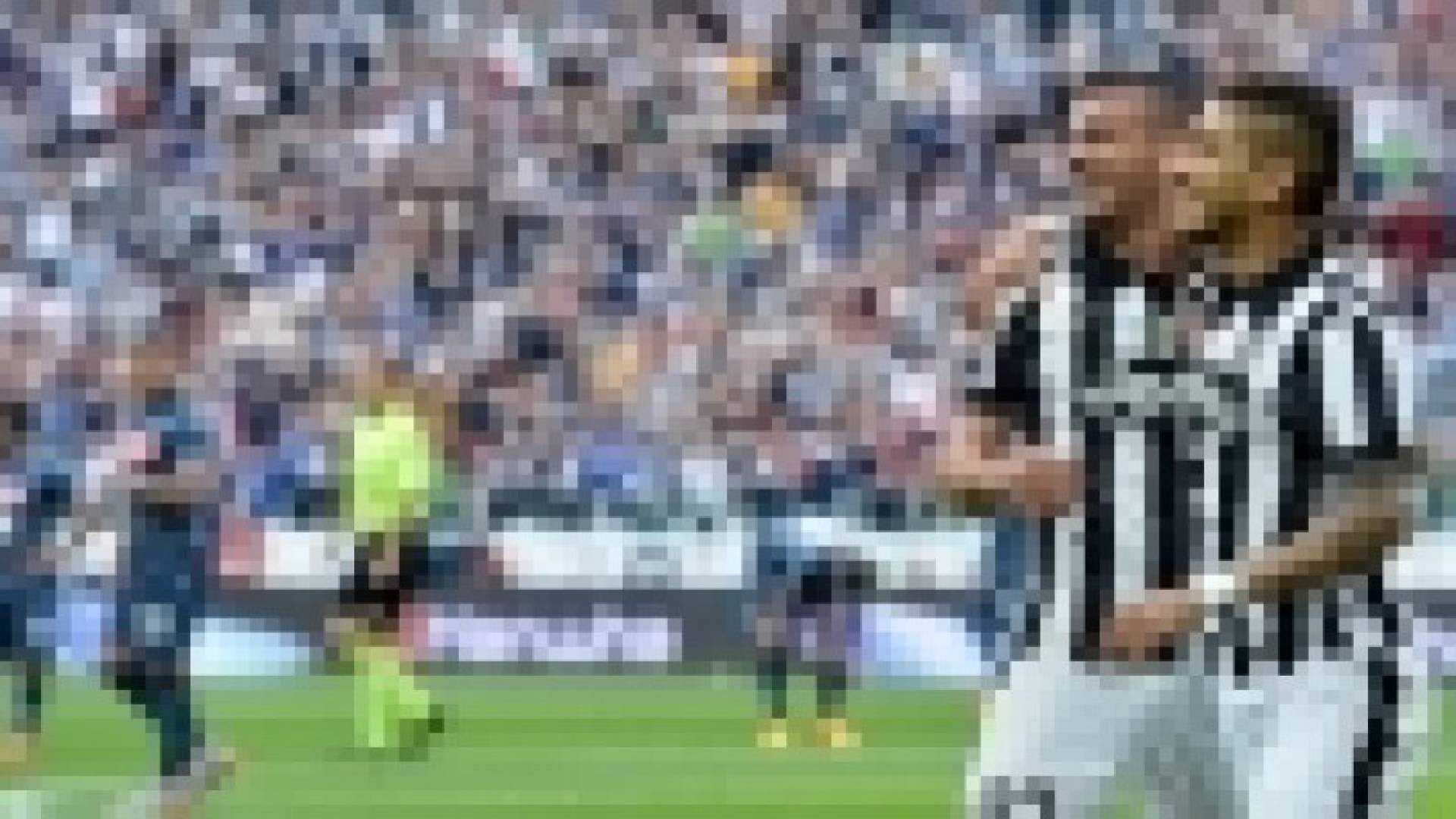 يوفينتوس يهزم نابولي بثلاثية في الدوري الإيطالي