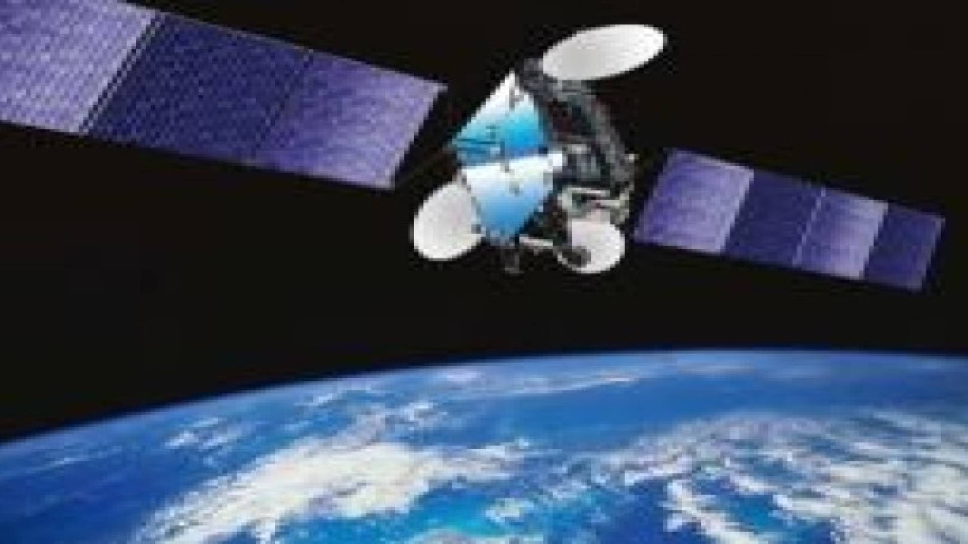 الجزائر تعلن إطلاق أول قمر صناعي محلي خلال أشهر