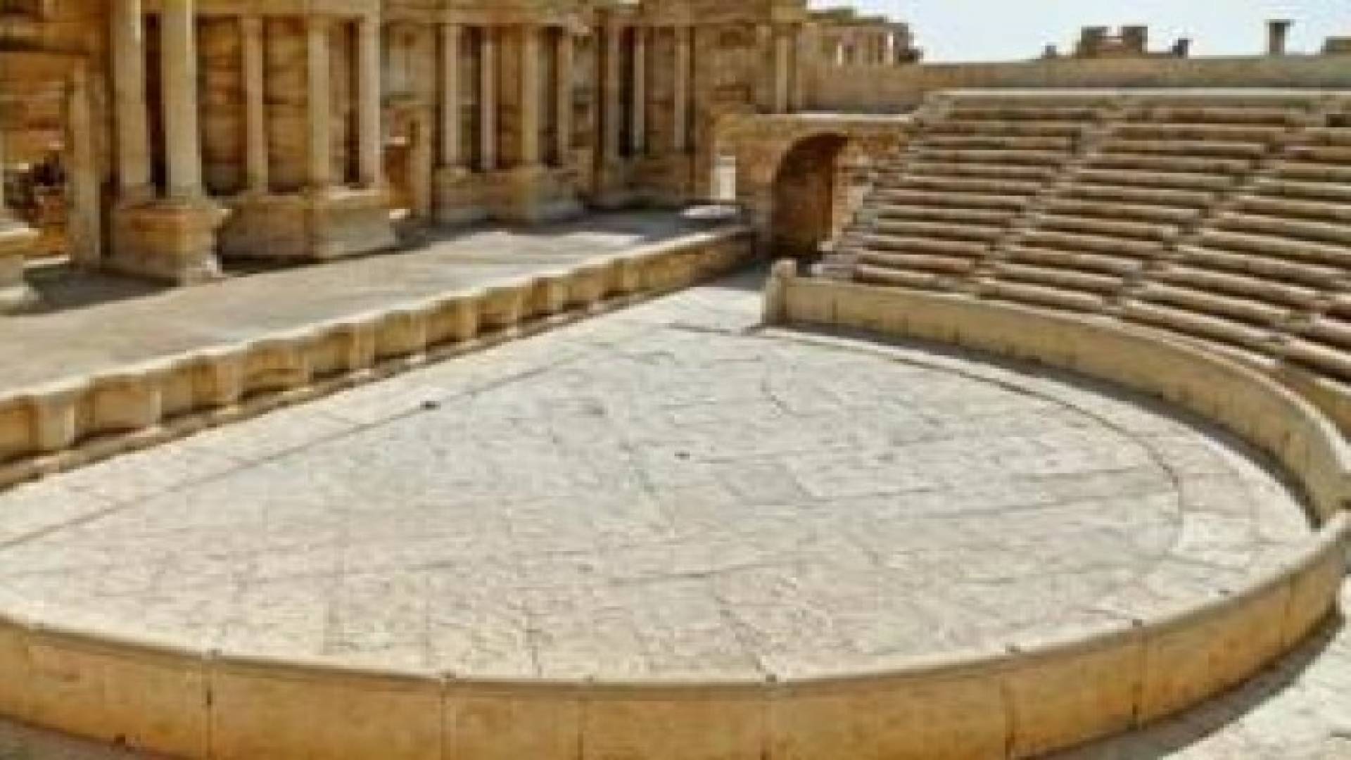 "داعش" يعدم 20 رجلا في المدرج الروماني بتدمر السورية