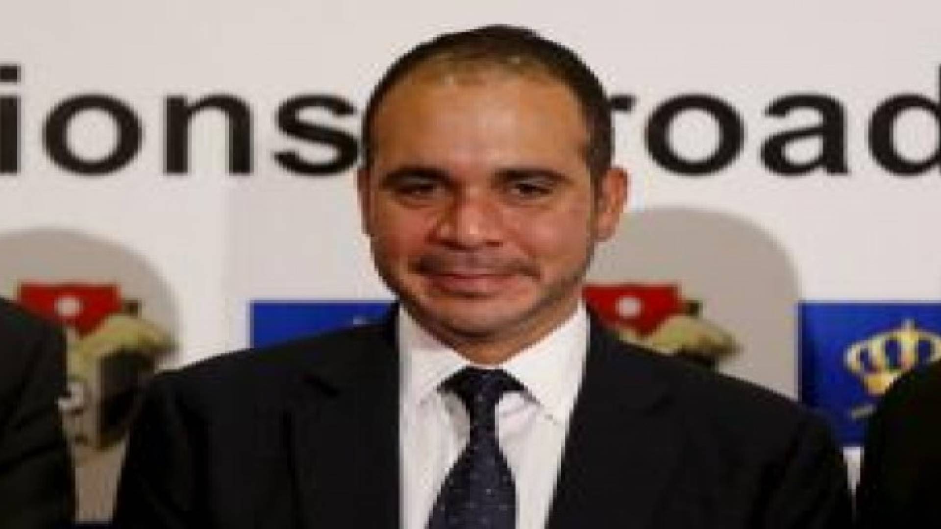 مصر ستصوت للأمير علي بن الحسين في مواجهة بلاتر