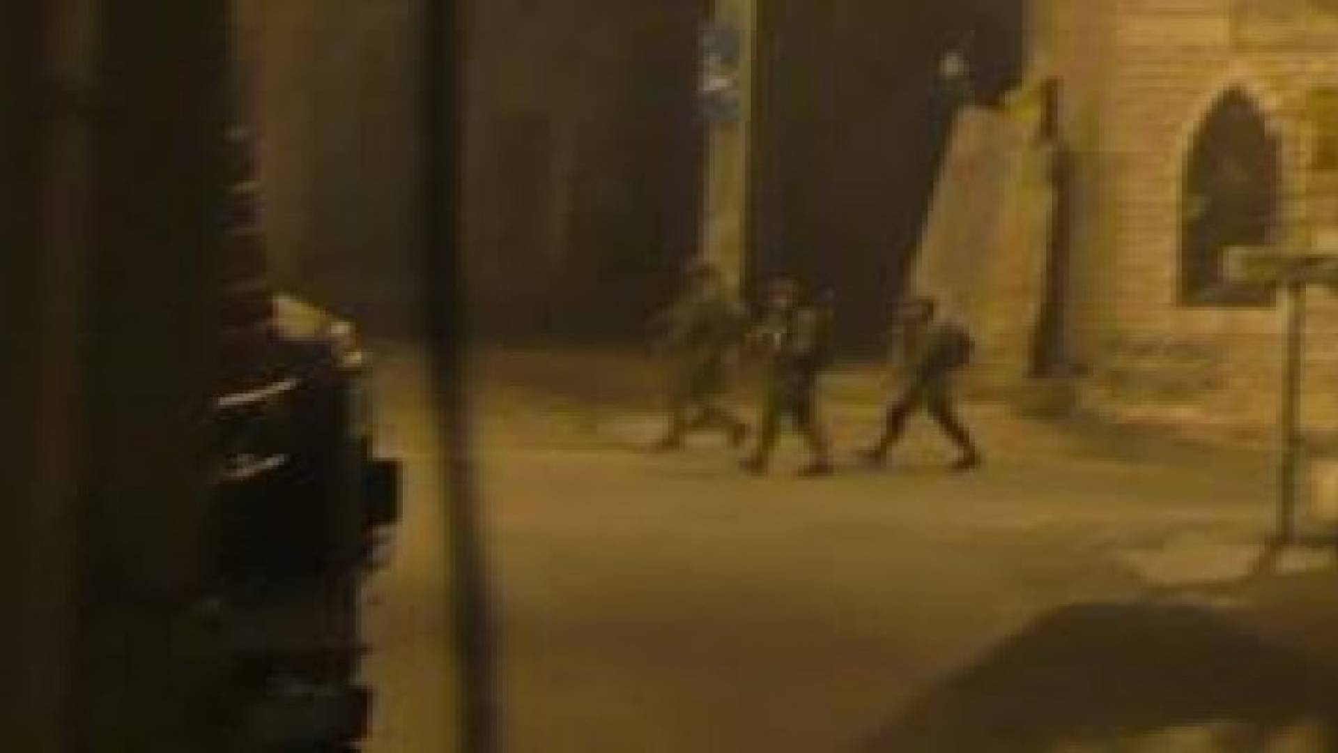 الاحتلال يعتقل ثلاثة مواطنين بنابلس ومواجهات بالخليل