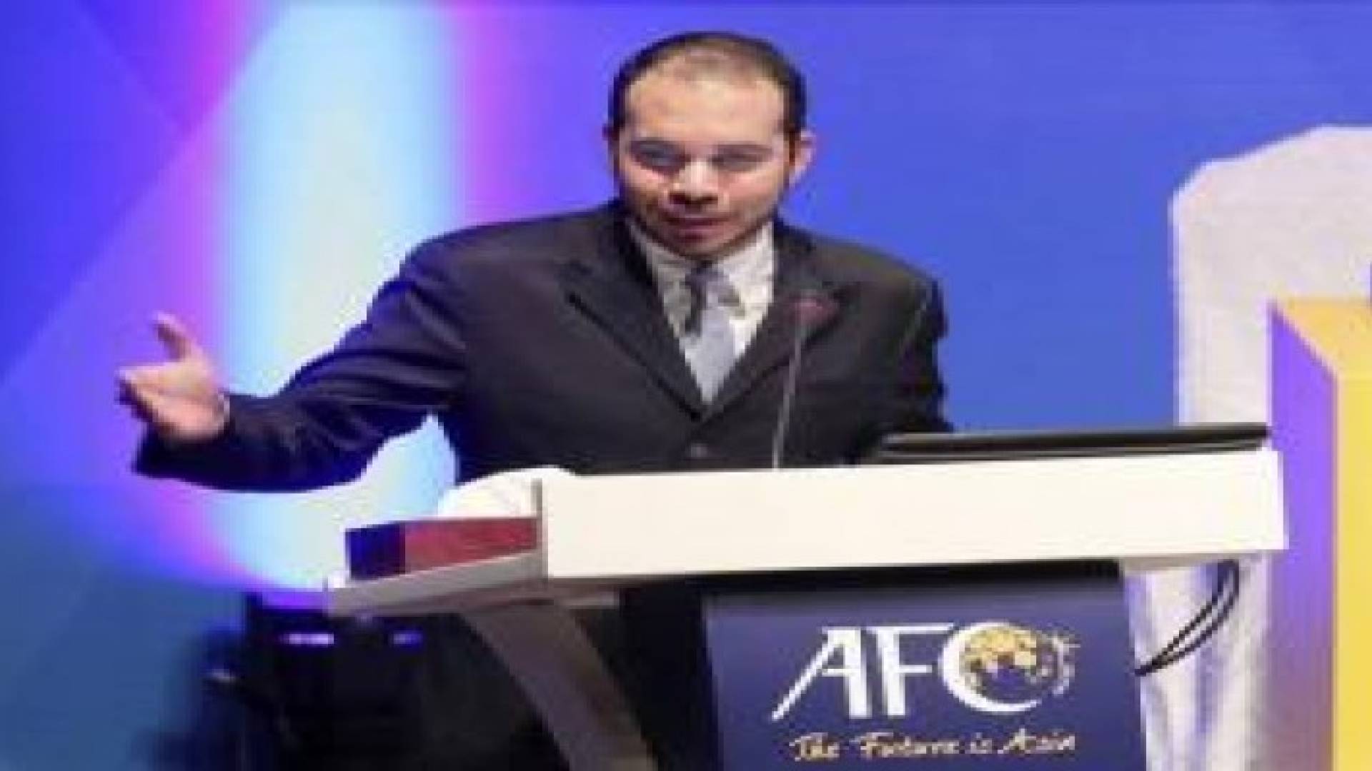 لماذا خسر الأمير علي بن الحسين عرش "فيفا"؟.. تحليل