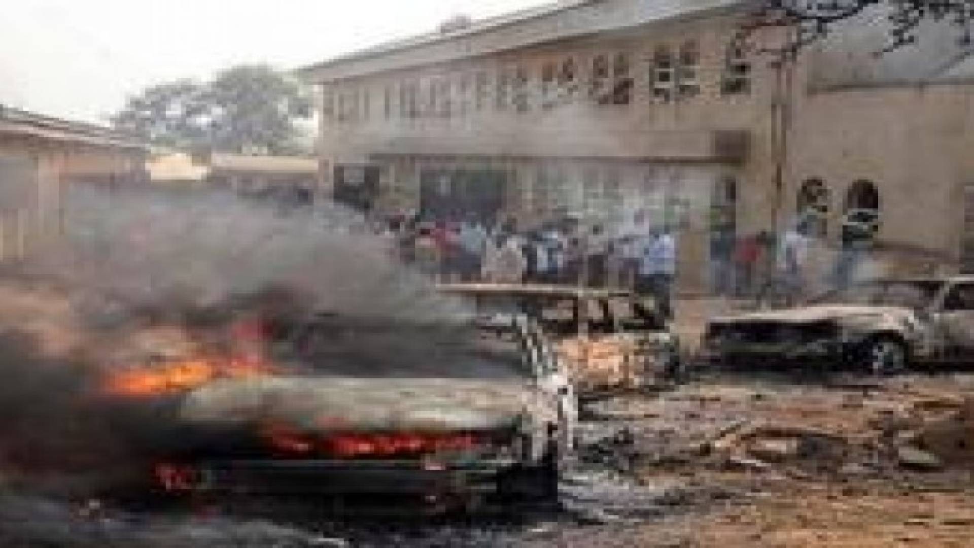 مقتل أكثر من 10 أشخاص بهجوم انتحاري استهدف مسجدا في نيجيريا