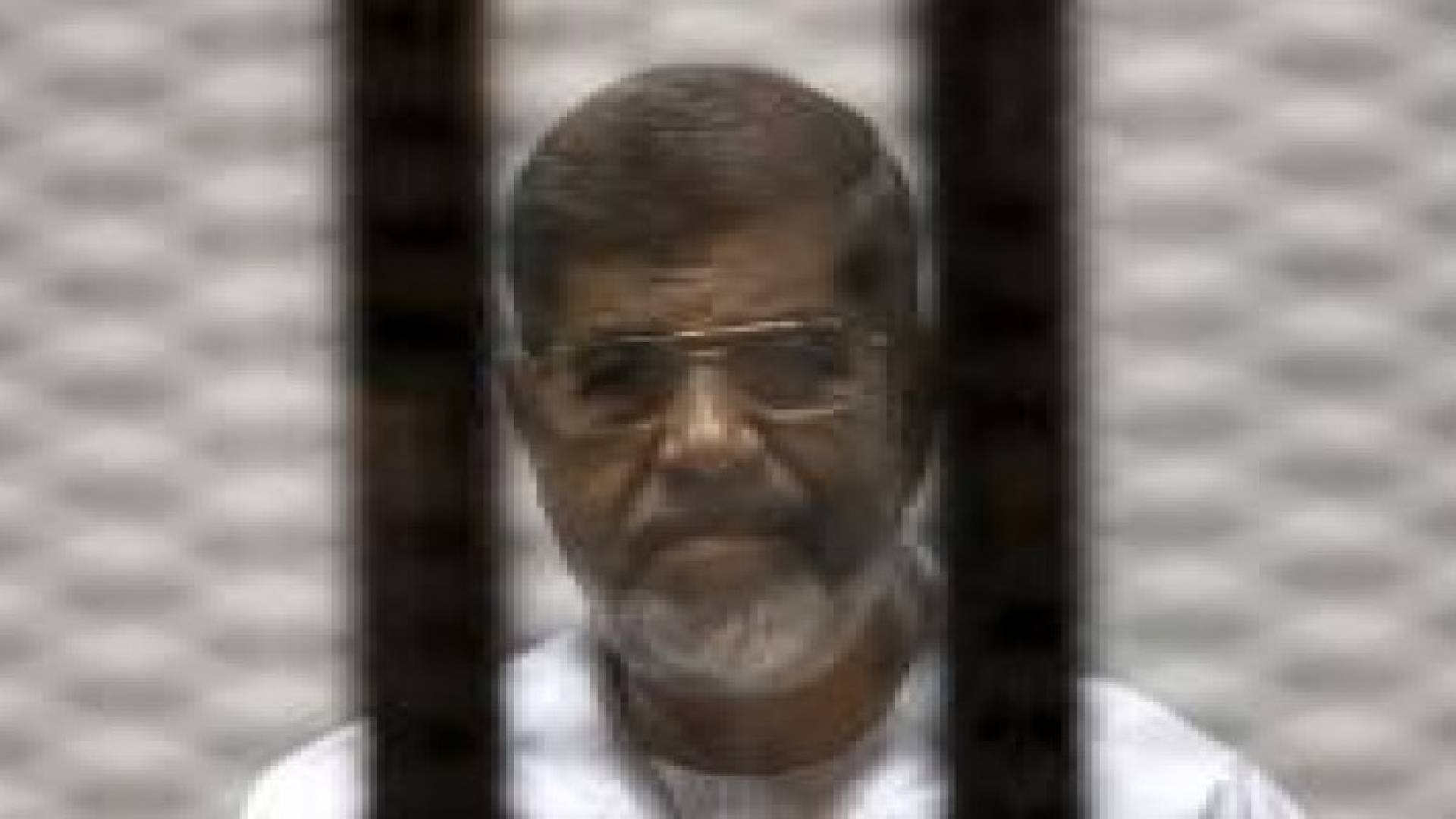 تأجيل النطق بالحكم على مرسي وآخرين في قضيتي "التخابر" و"اقتحام السجون" الى  6 حزيران