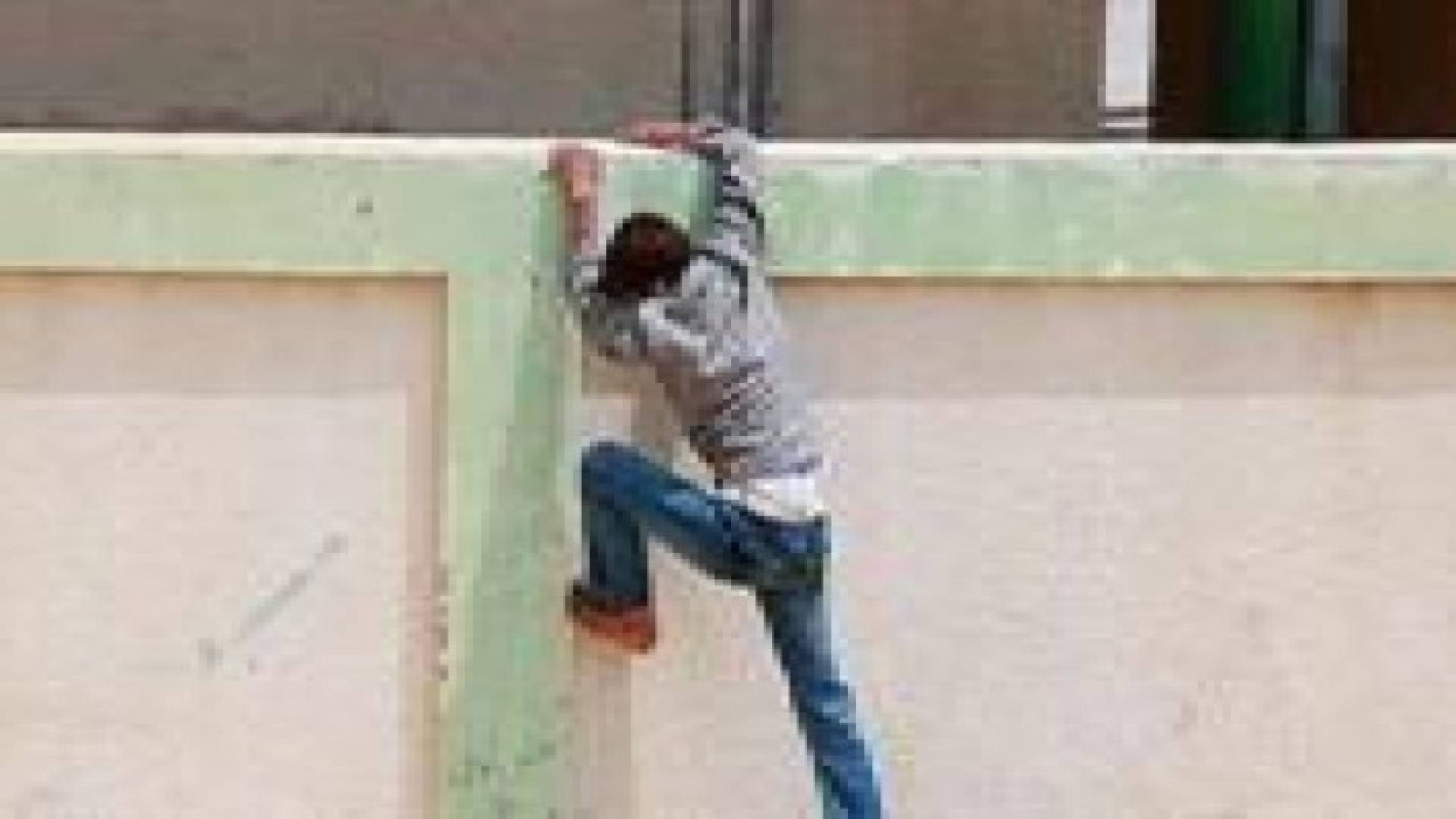 فرار حدث متهم بالقتل من مركز أحداث في الرصيفة