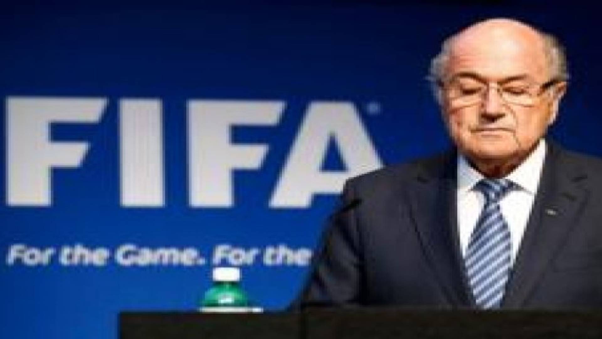 الـ " FBI " يحقق مع بلاتر في قضايا فساد