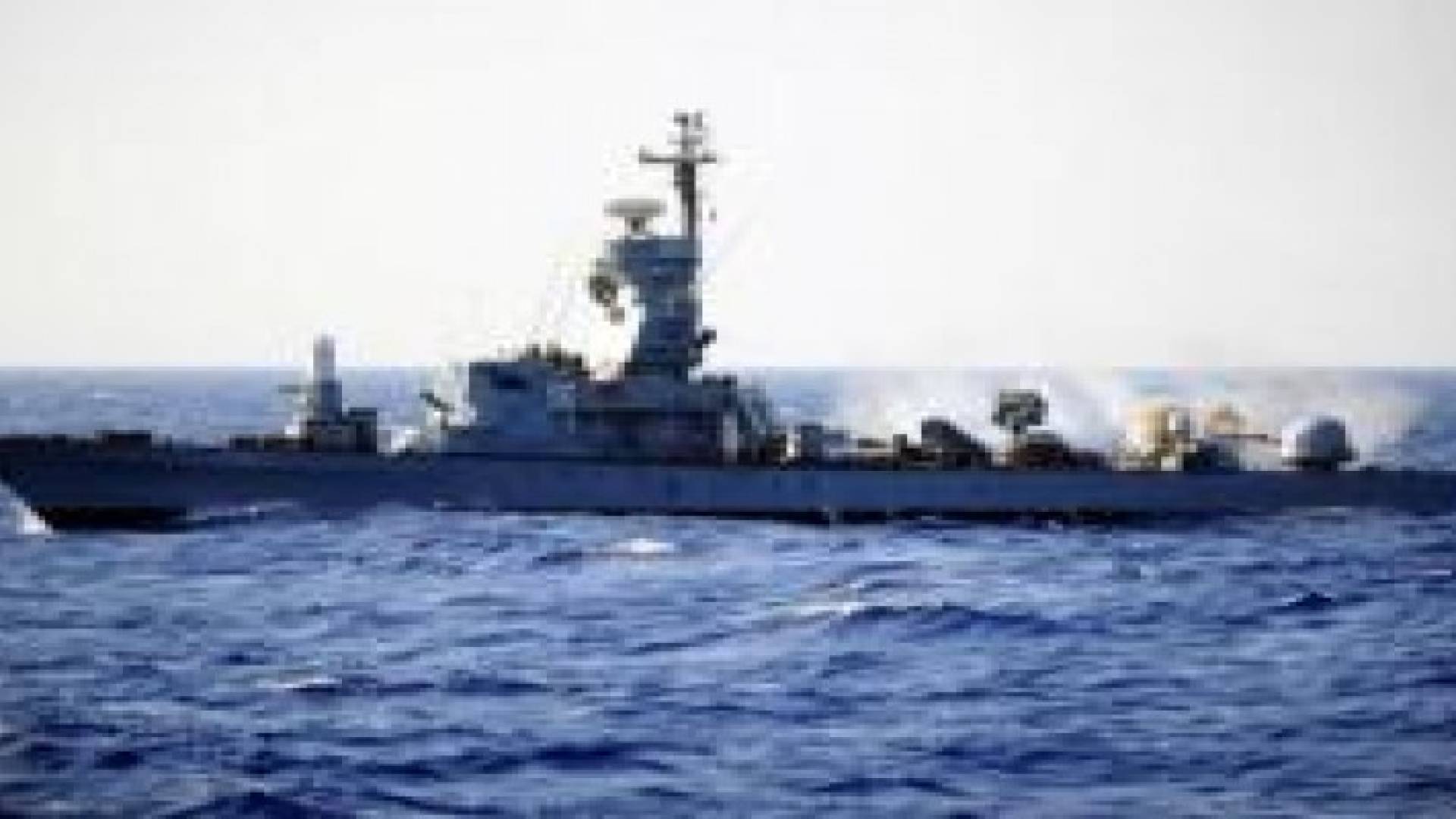 الاحتلال يعتقل 5 صيادين وسط بحر غزة