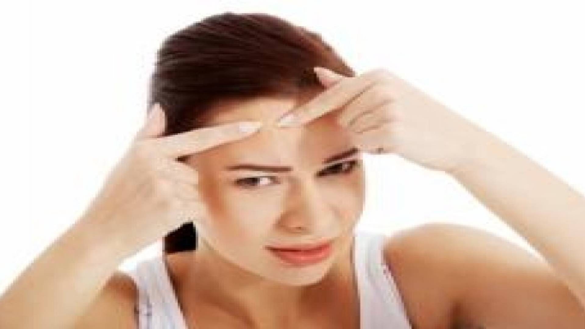 المبالغة في النظافة تفاقم مشكلة حب الشباب