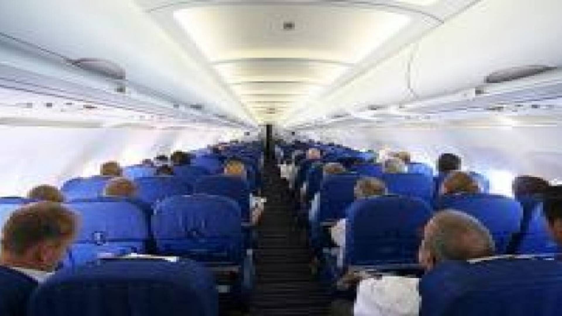 تأخير طائرة متوجهة من بيروت الى عمان للاشتباه في احد المسافرين