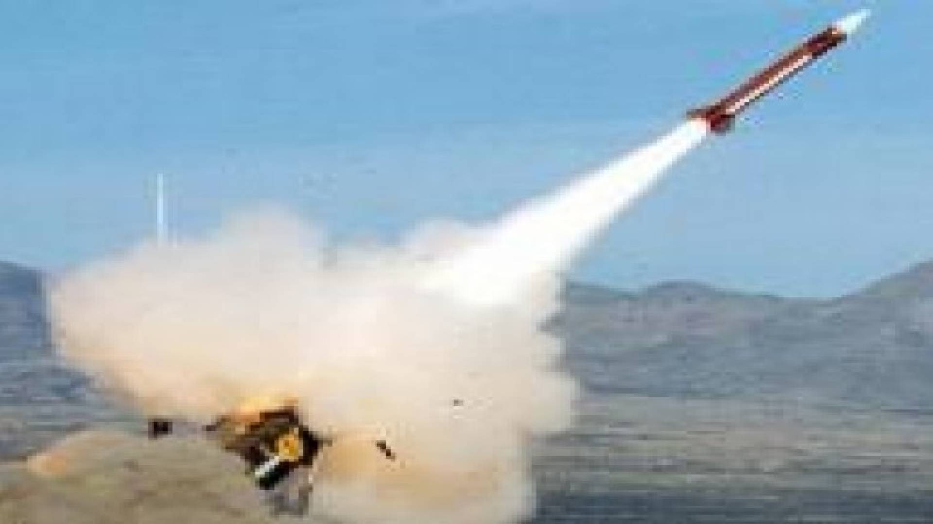 السعودية.. الدفاع الجوي يعترض صاروخ سكود أطلقه الحوثي