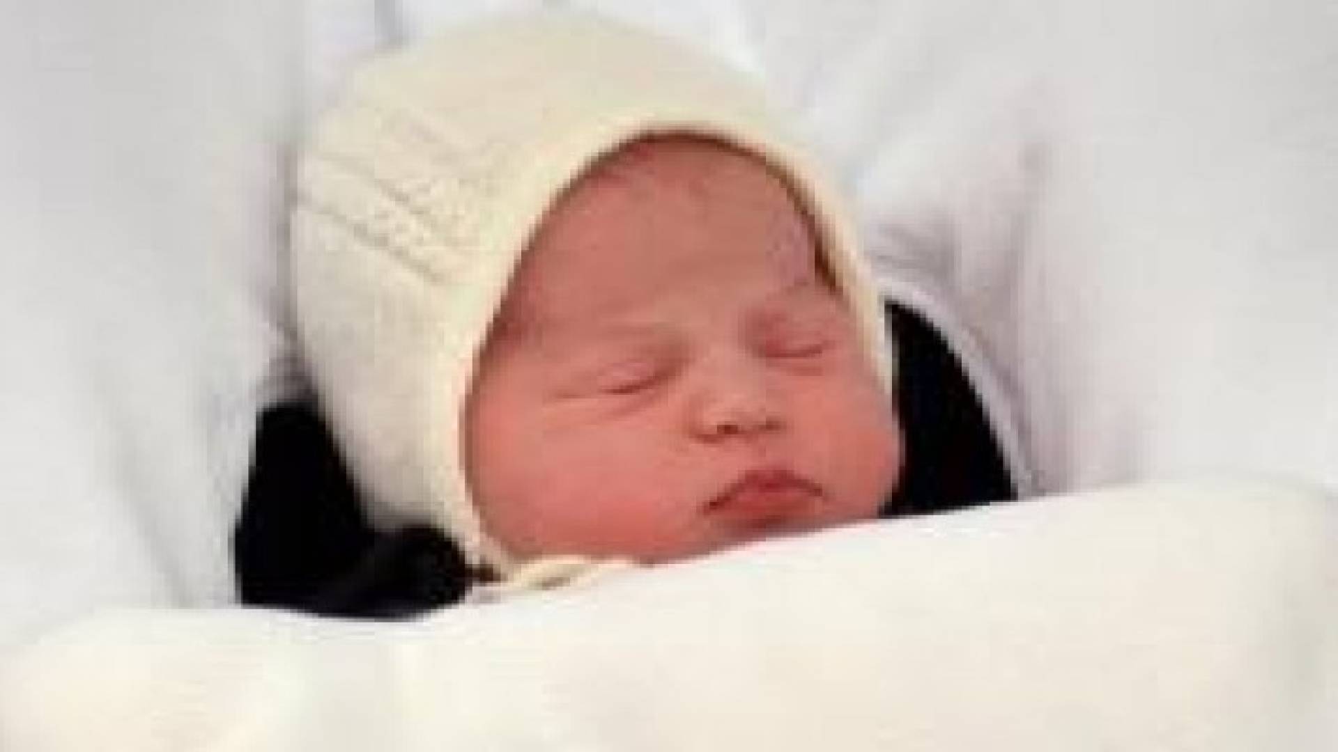 تعميد الاميرة شارلوت بمياه "نهر الأردن"