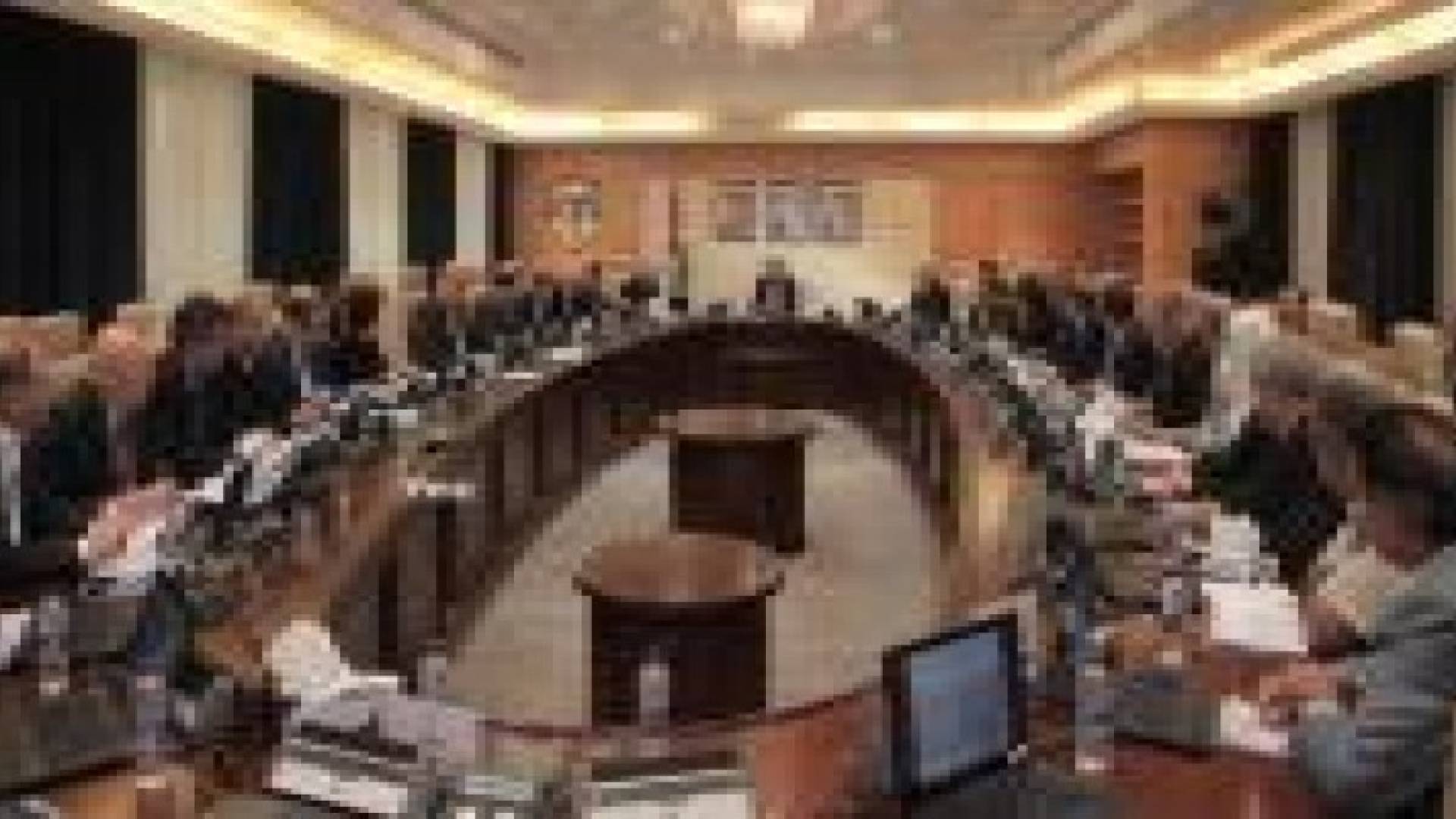 النسور يترأس اجتماعا لاستعراض تنفيذ المشاريع الممولة من المنحة الخليجية