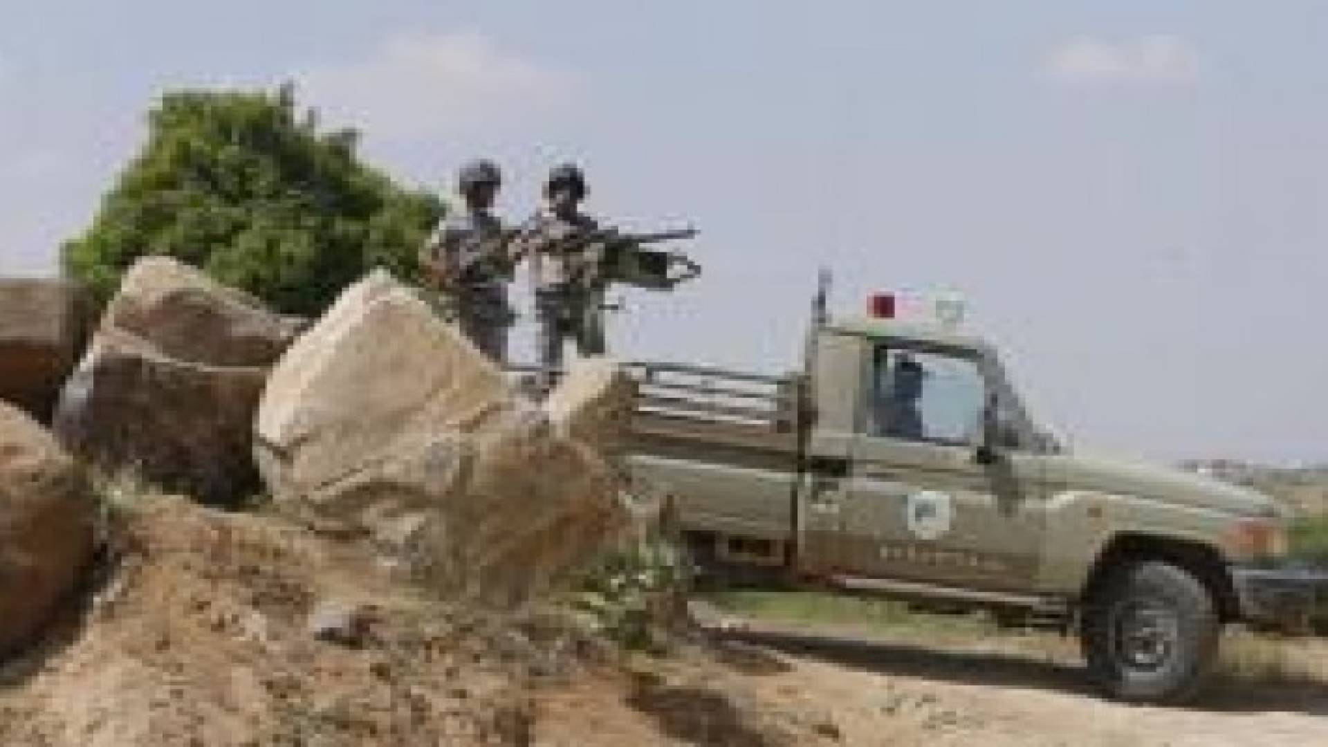 الحوثيون يعلنون تدمير دبابتين وقتل جنود سعوديين