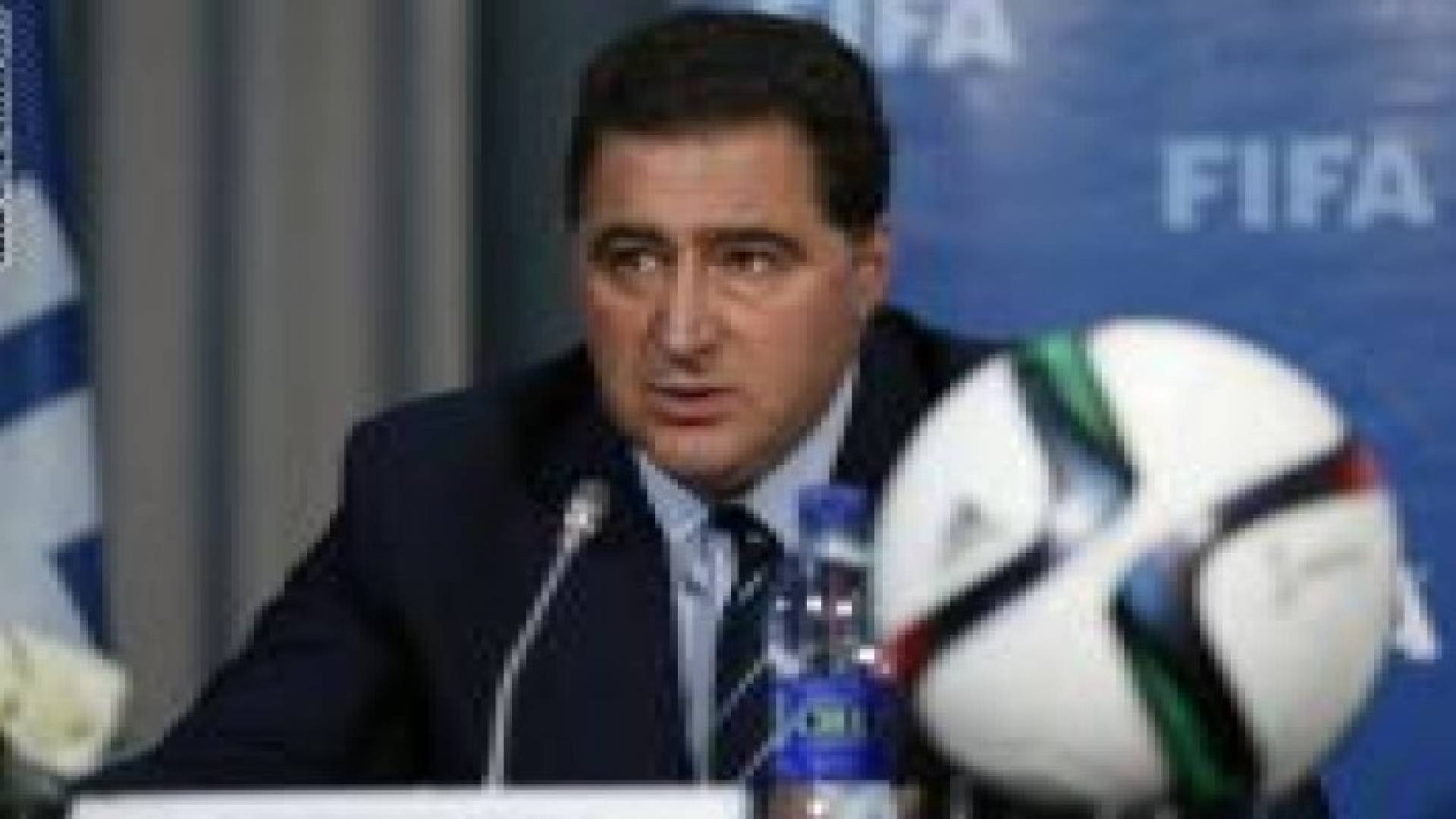 مسؤول بالفيفا : روسيا وقطر قد تخسران حق تنظيم مونديالي 2018 و2022