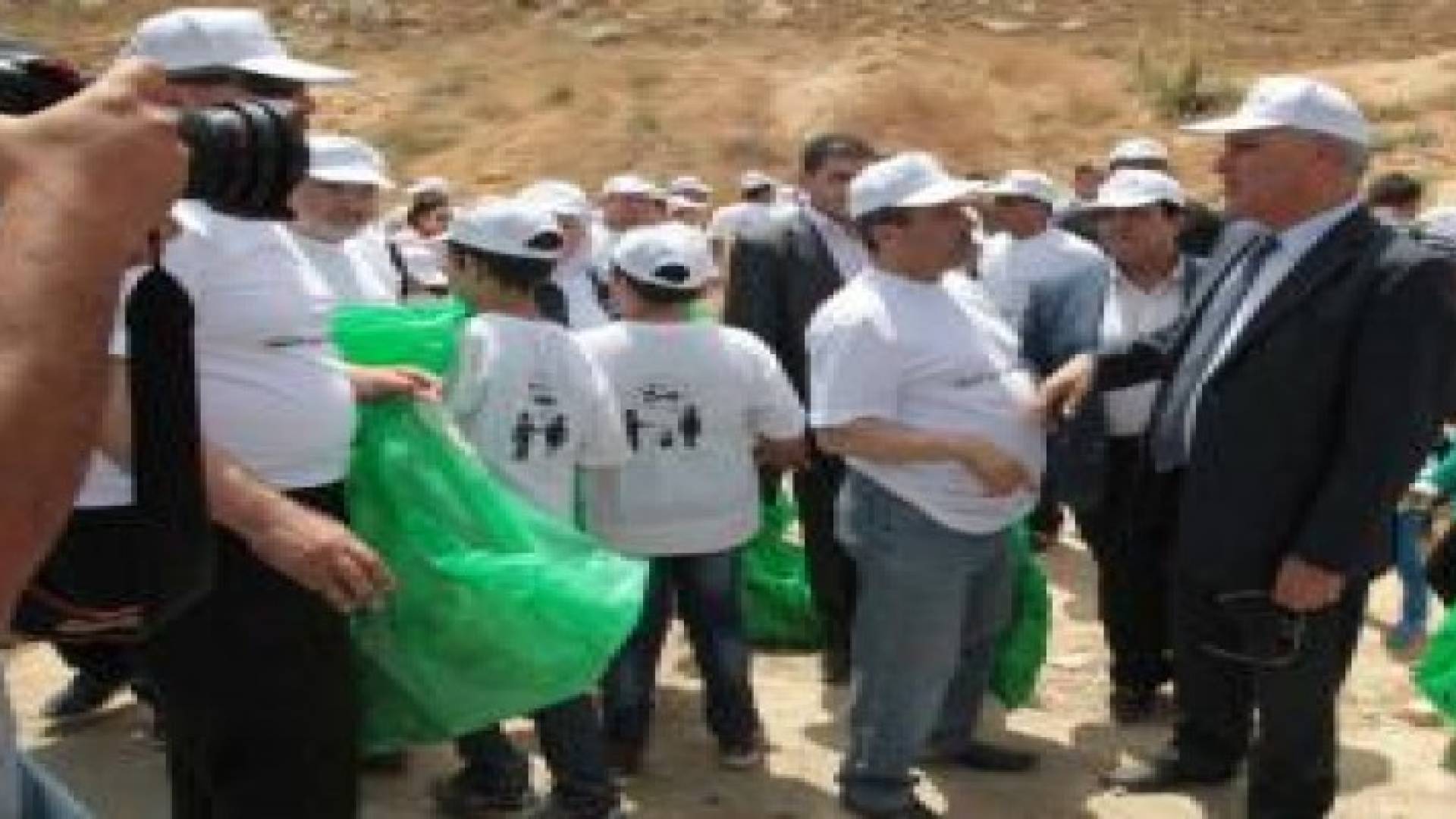 اطلاق الحملة الوطنية للتخلص من الأكياس البلاستيكية