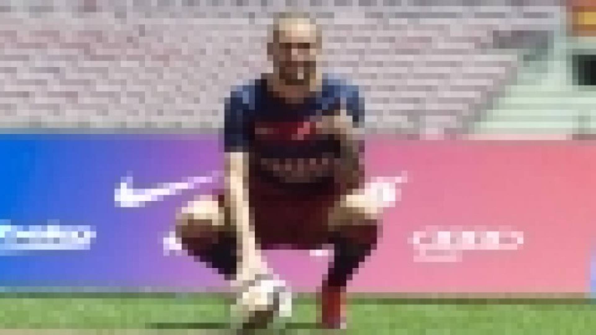 برشلونة يقدم لاعبه الجديد فيدال