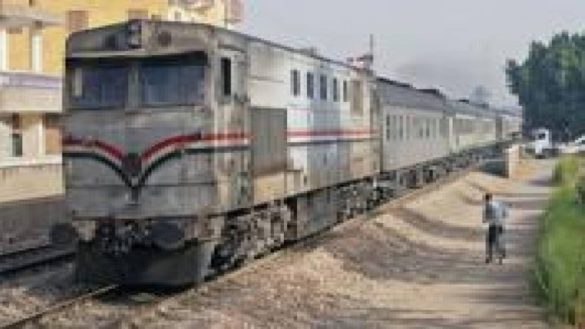 مصر: مجهولون يحاولون إشعال النار بقطار في الإسماعيلية