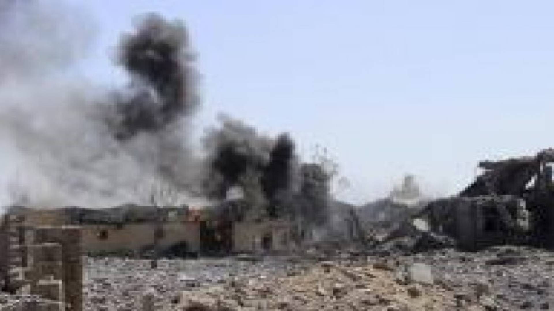 قصف معاقل الحوثيين بصعدة وهجوم في مأرب