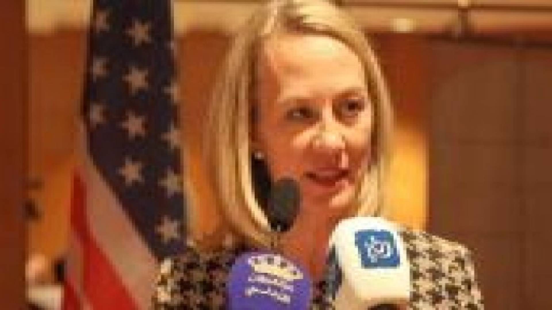 السفيرة الاميركية تؤكد دعم بلادها لمشروع ناقل البحرين