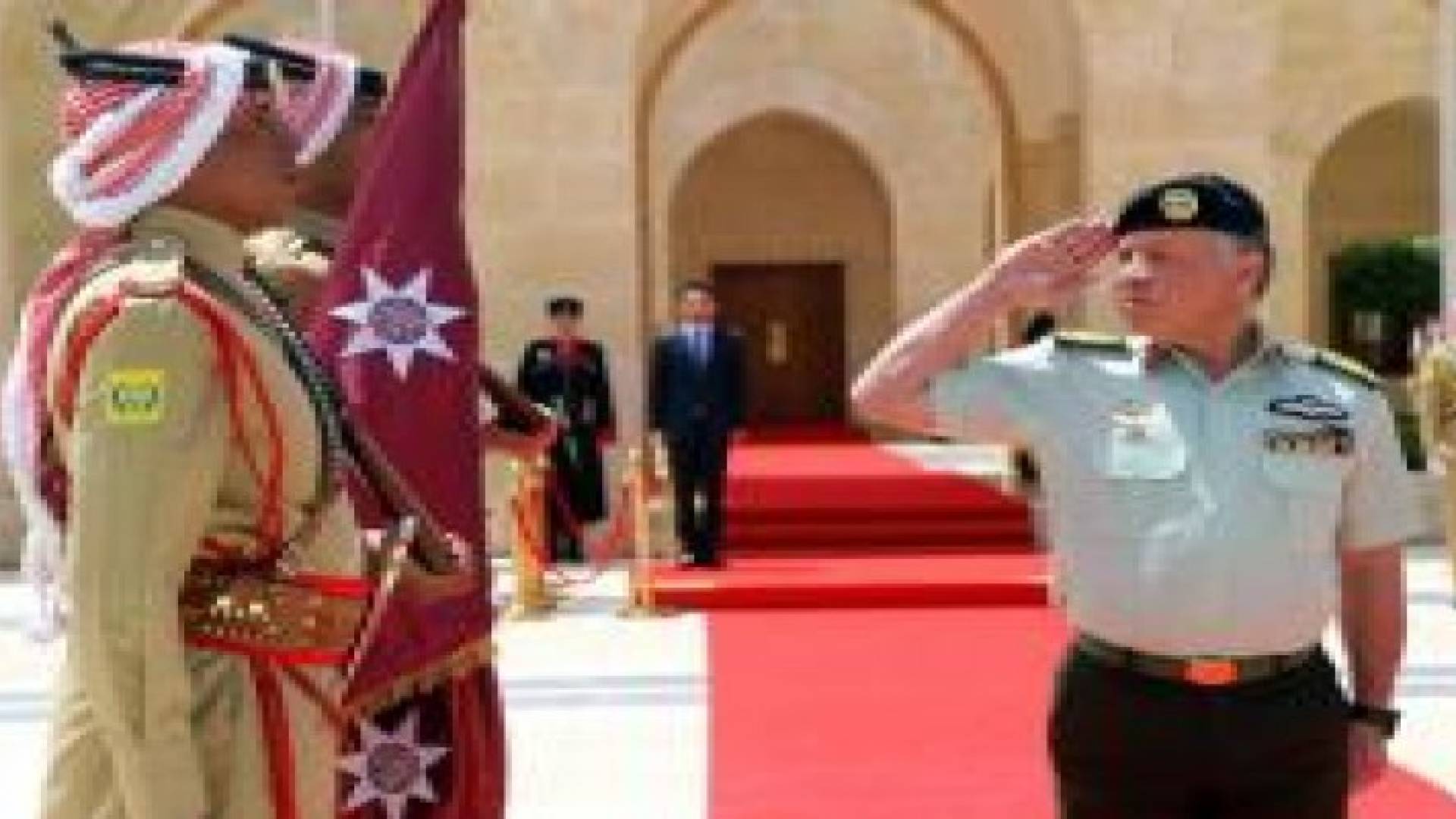 الملك يرعى احتفال القوات المسلحة - الجيش العربي