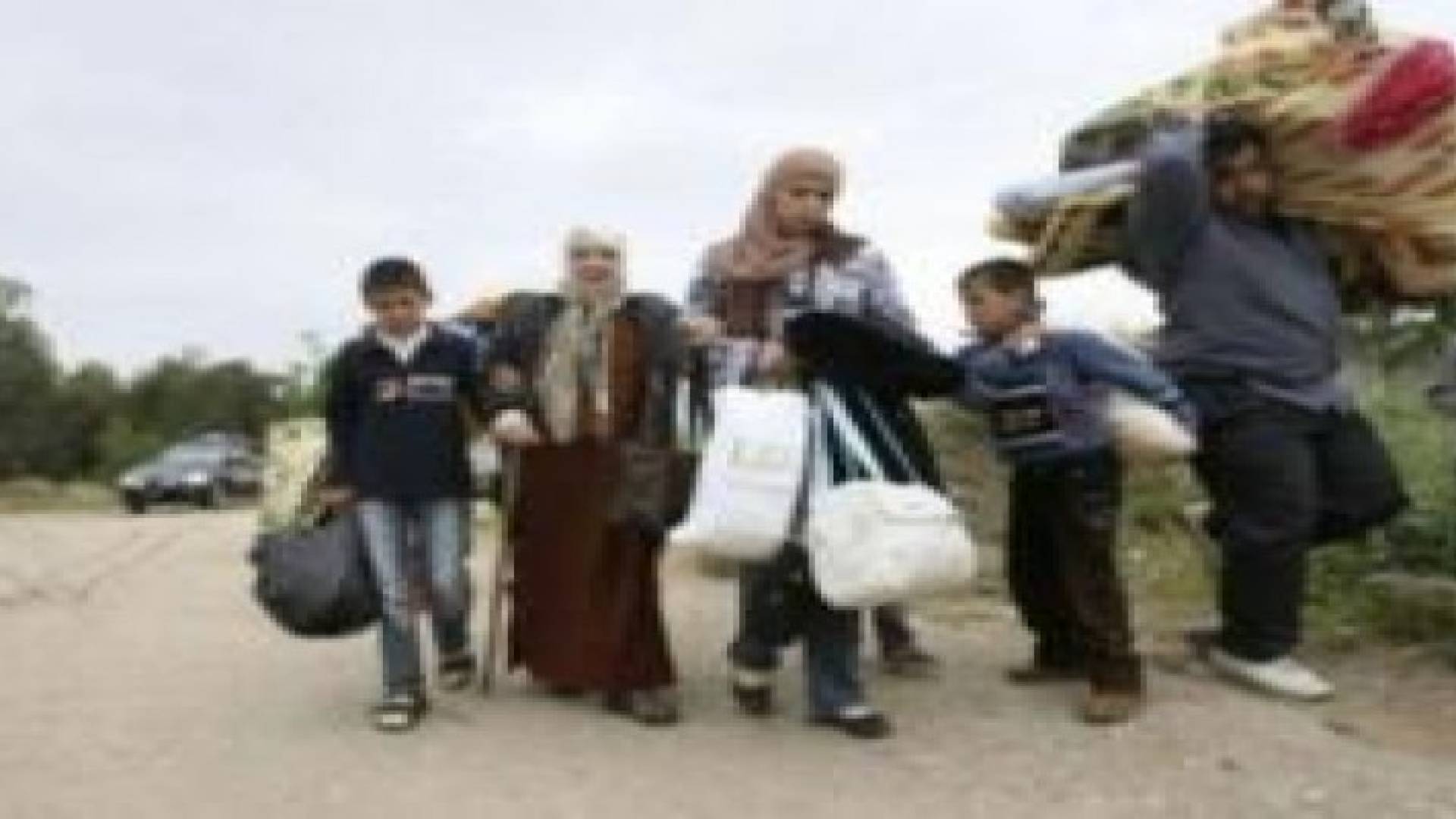 حرس الحدود تستقبل 191 لاجئا سوريا