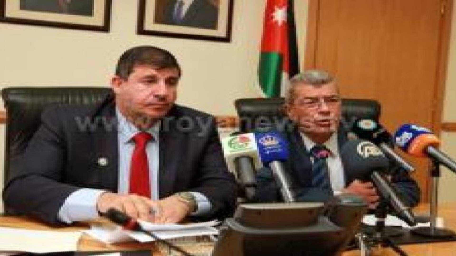 النائب السعود يعقد مؤتمرا مع وزير شؤون الاسرى الفلسطينيين