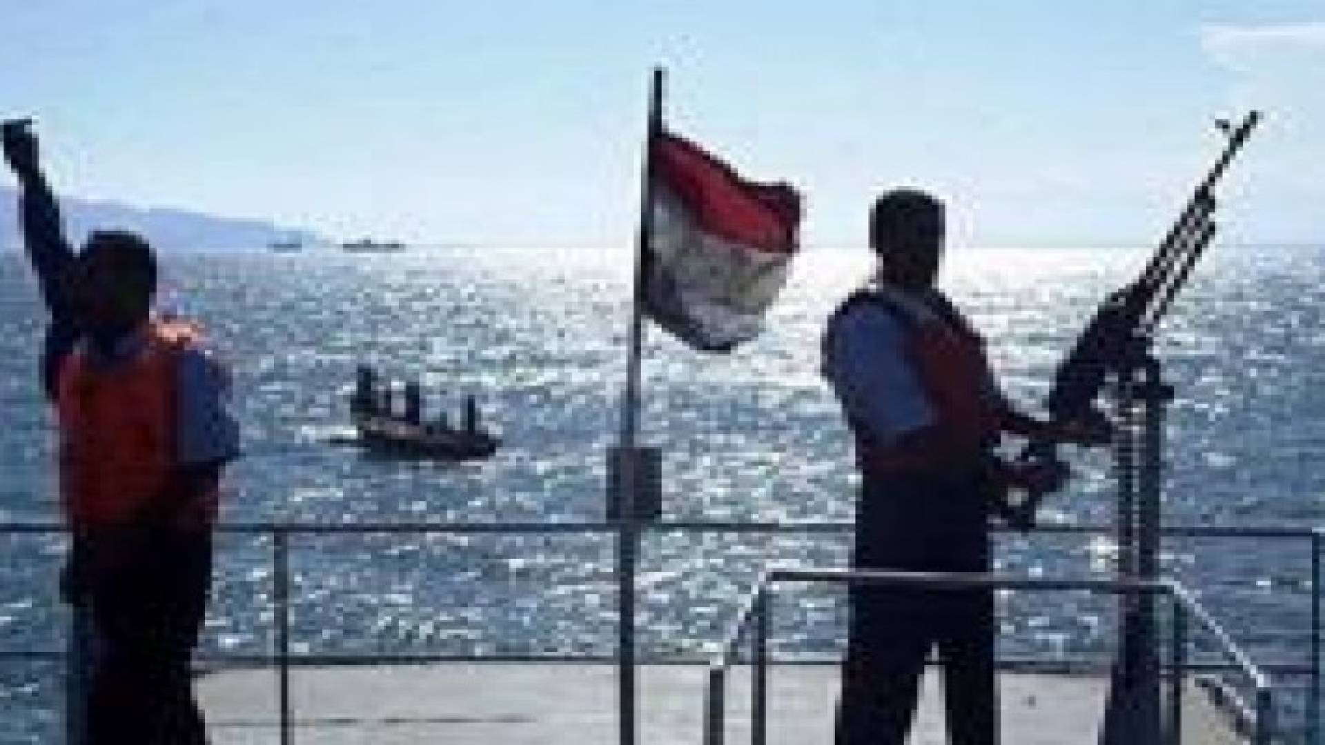 البحرية اليمنية تحتجز أربع سفن ايرانية على سواحل جزيرة سقطرى