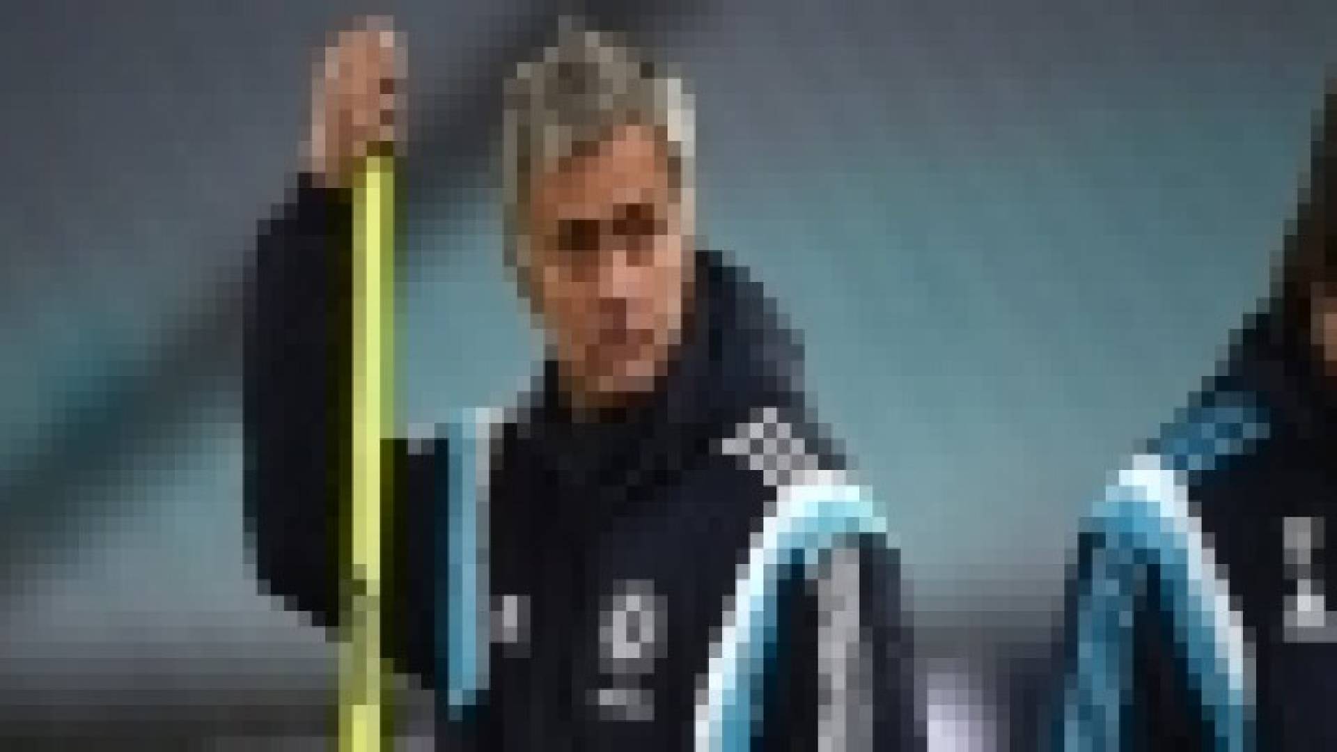 حرمان مورينيو من قيادة السيارات بسبب تهوره