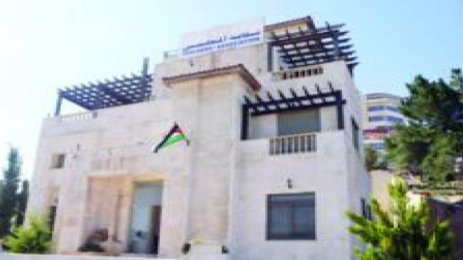 عقد موحد للعاملين في المدارس الخاصة