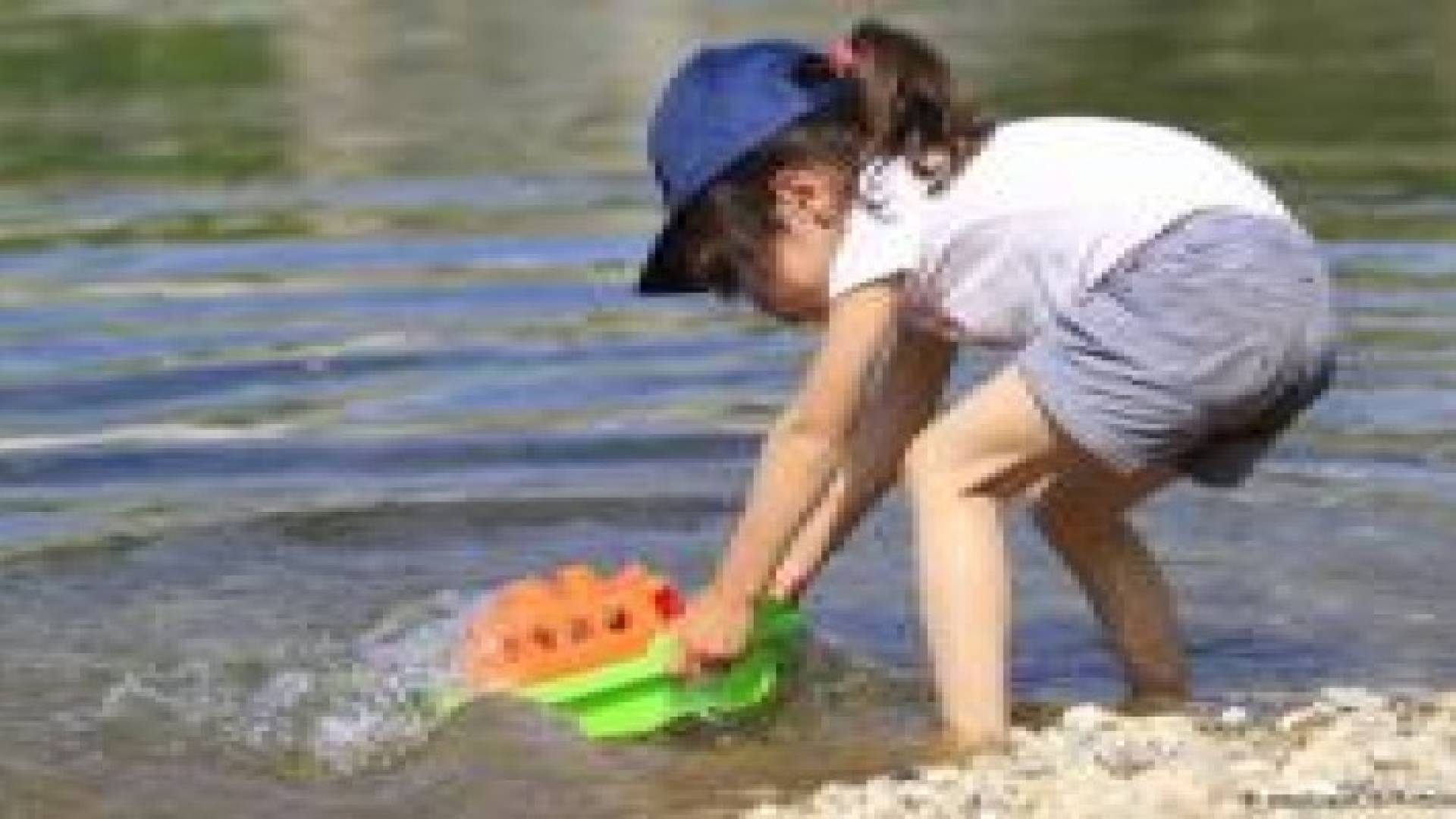 كيف تتعامل مع الحالات الطارئة لطفلك أثناء السفر؟