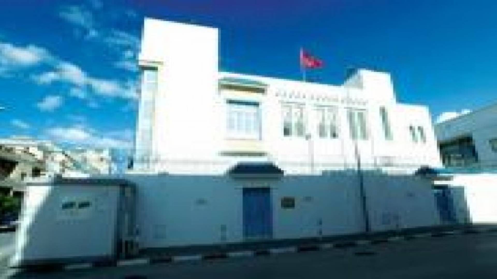 اختطاف ١٠ موظفين تونسيين من قنصلية بلادهم في طرابلس