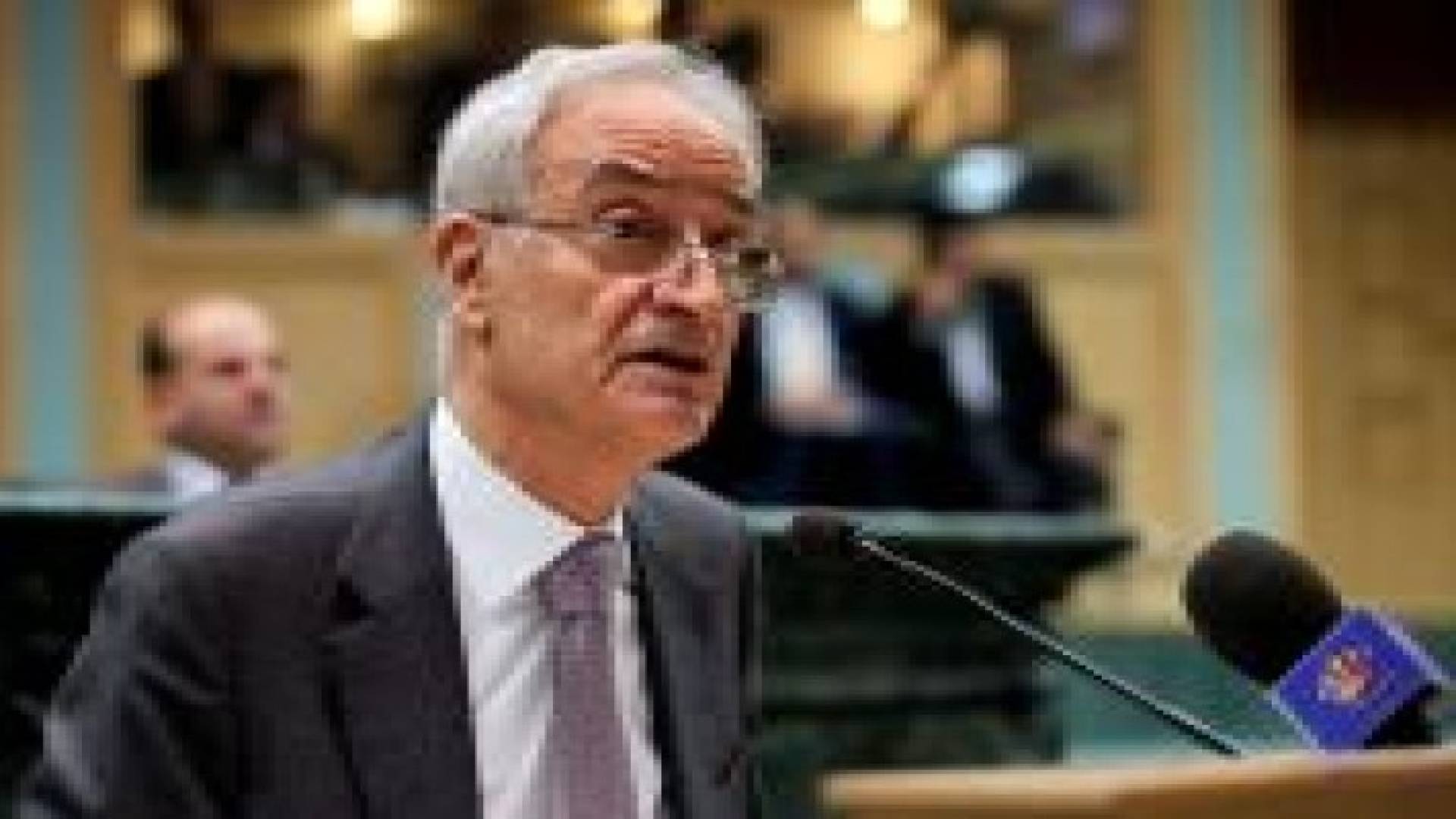 وزير المالية يعرض محاور الإصلاح المالي للأعوام 2015 - 2018