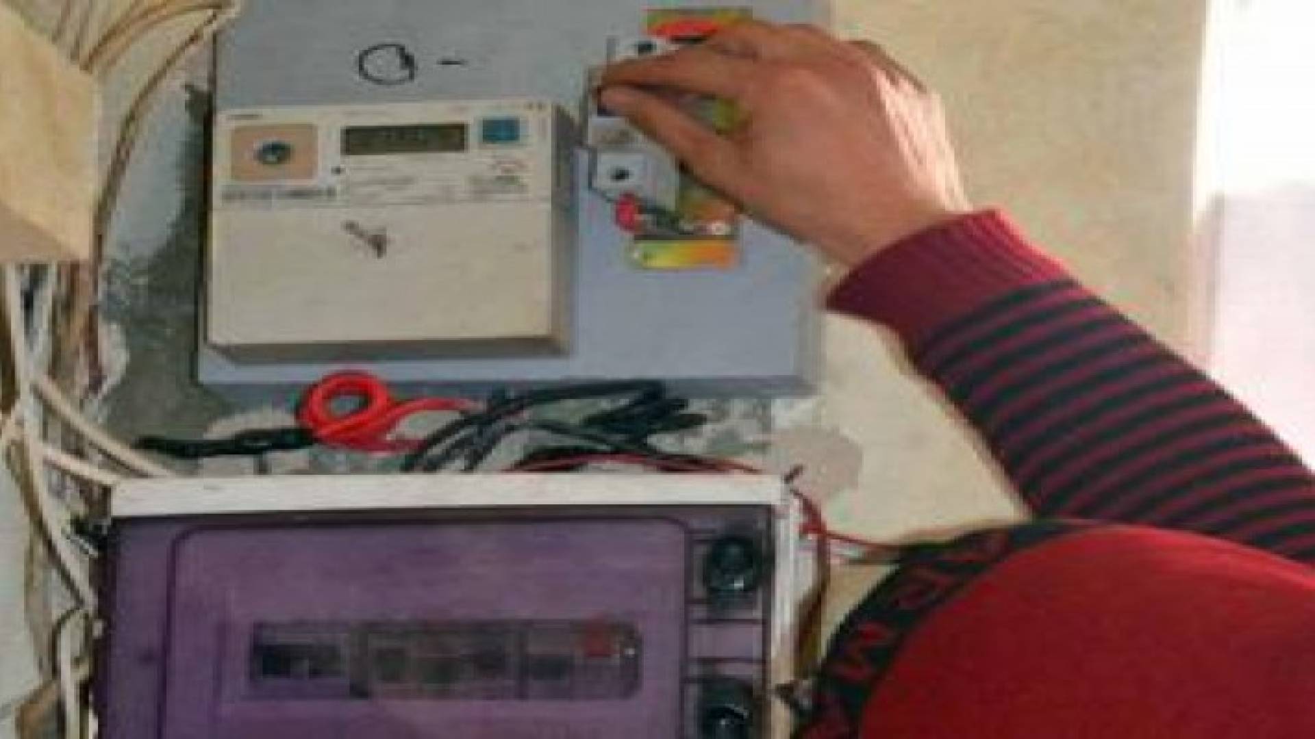 549 حالة استجرار وعبث بالعدادات الكهربائية