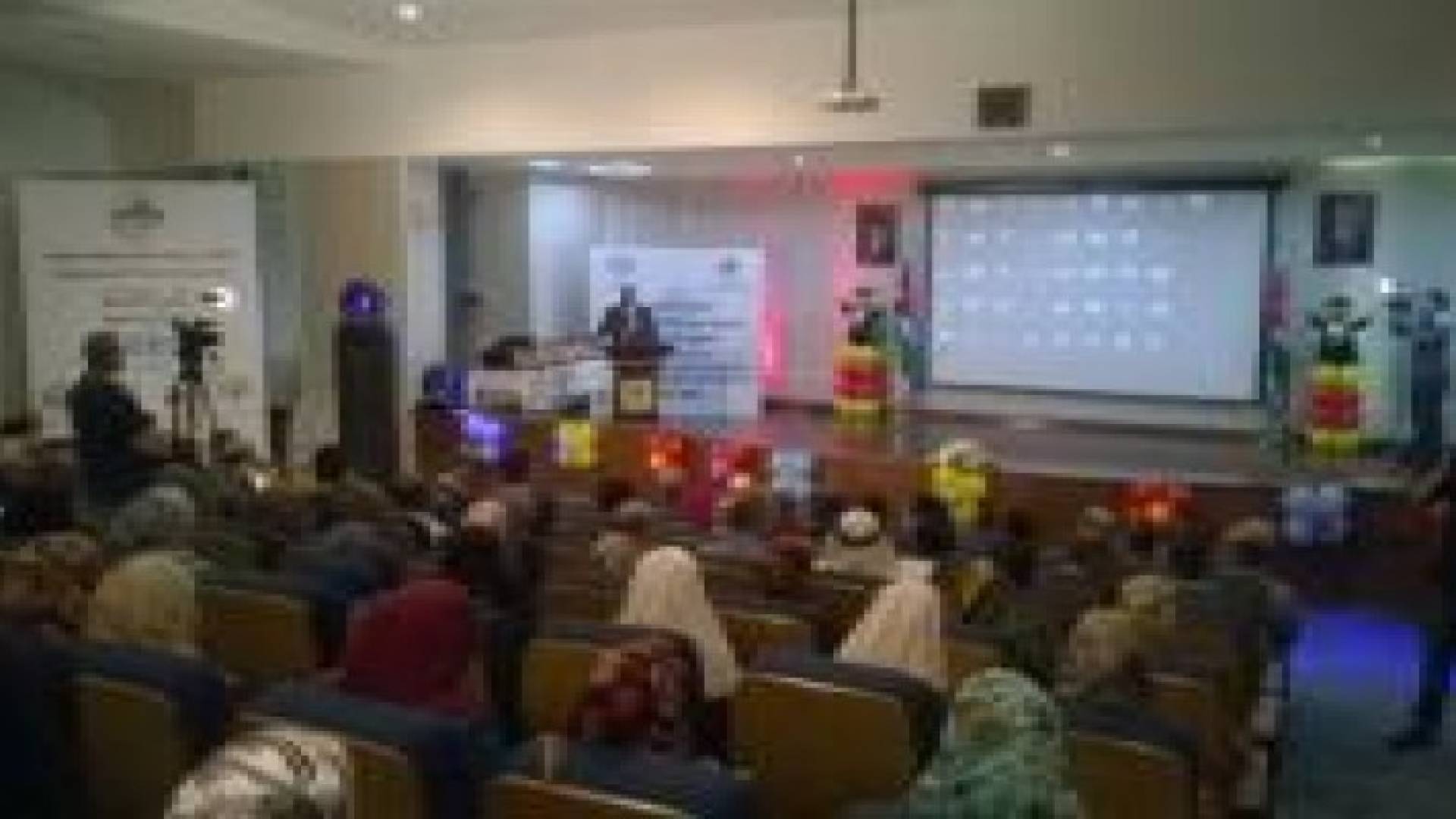 احتفال في المركز الاسلامي لاختتام برنامج دعم النفس اجتماعي والتعليم استدراكي